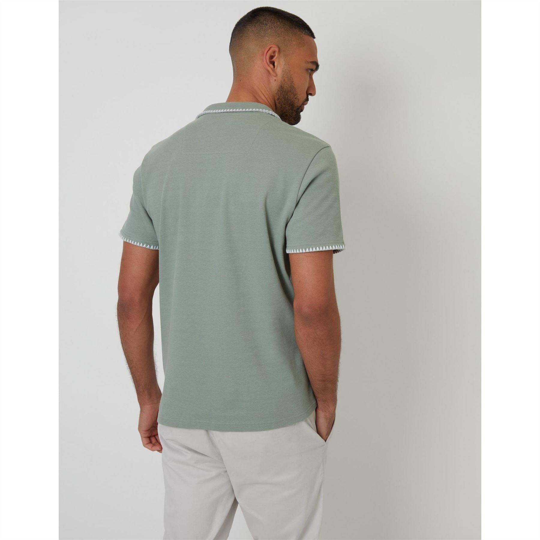 Threadbare Arnwick Regular Fit Short Sleeve Shirt