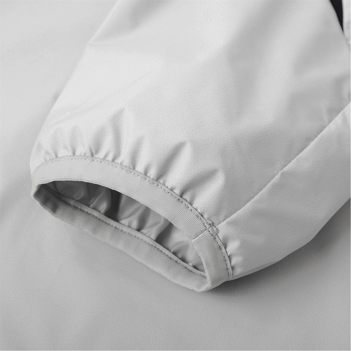 Kelme Hooded Neck Color Block Windbreaker