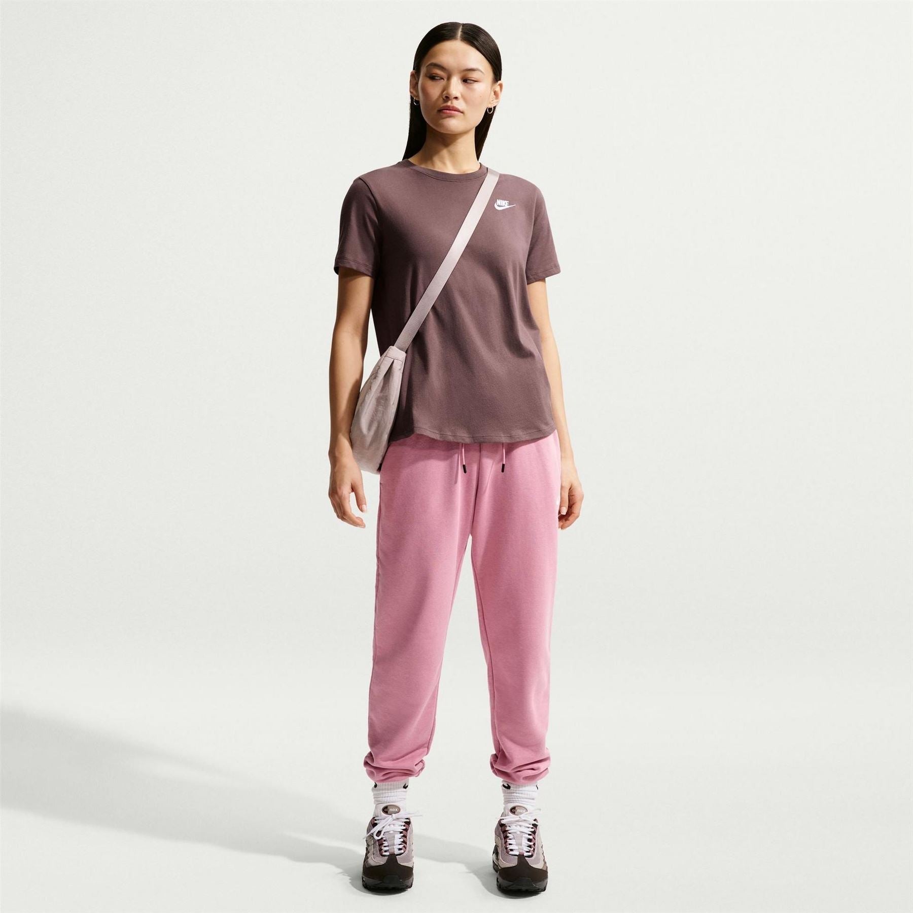 Nike Womens Sportswear Club T-Shirt