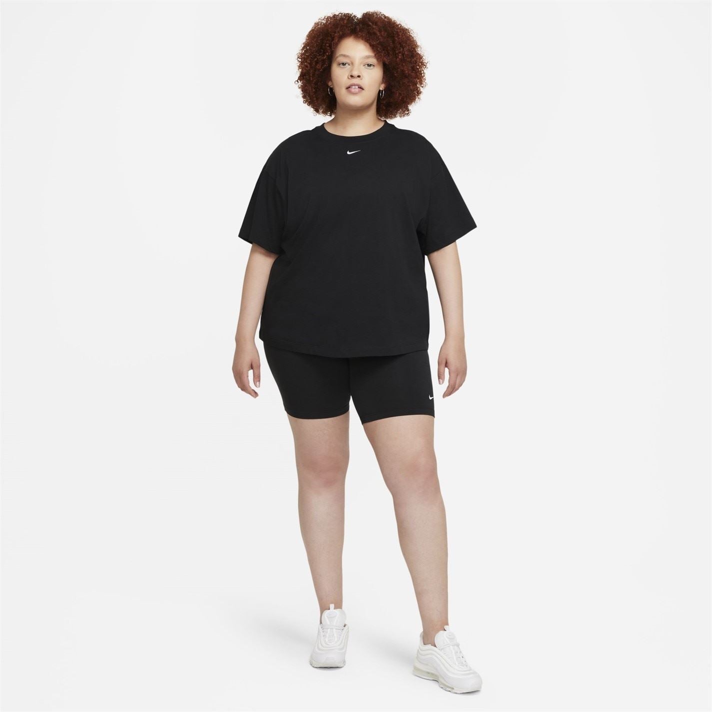 Nike Essential Regular Fit Crew Neck T-Shirt