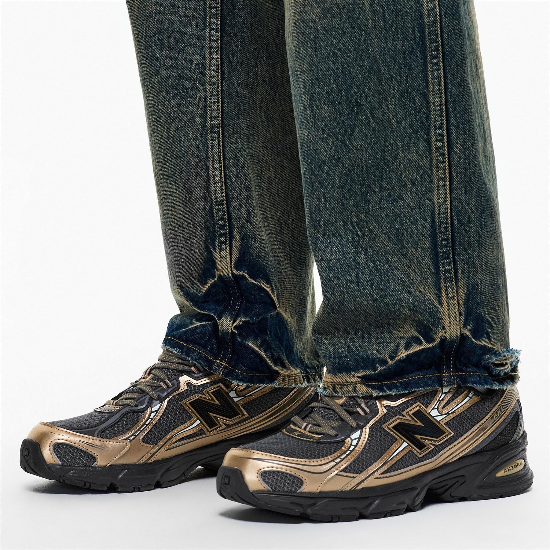 New Balance Mens 740
