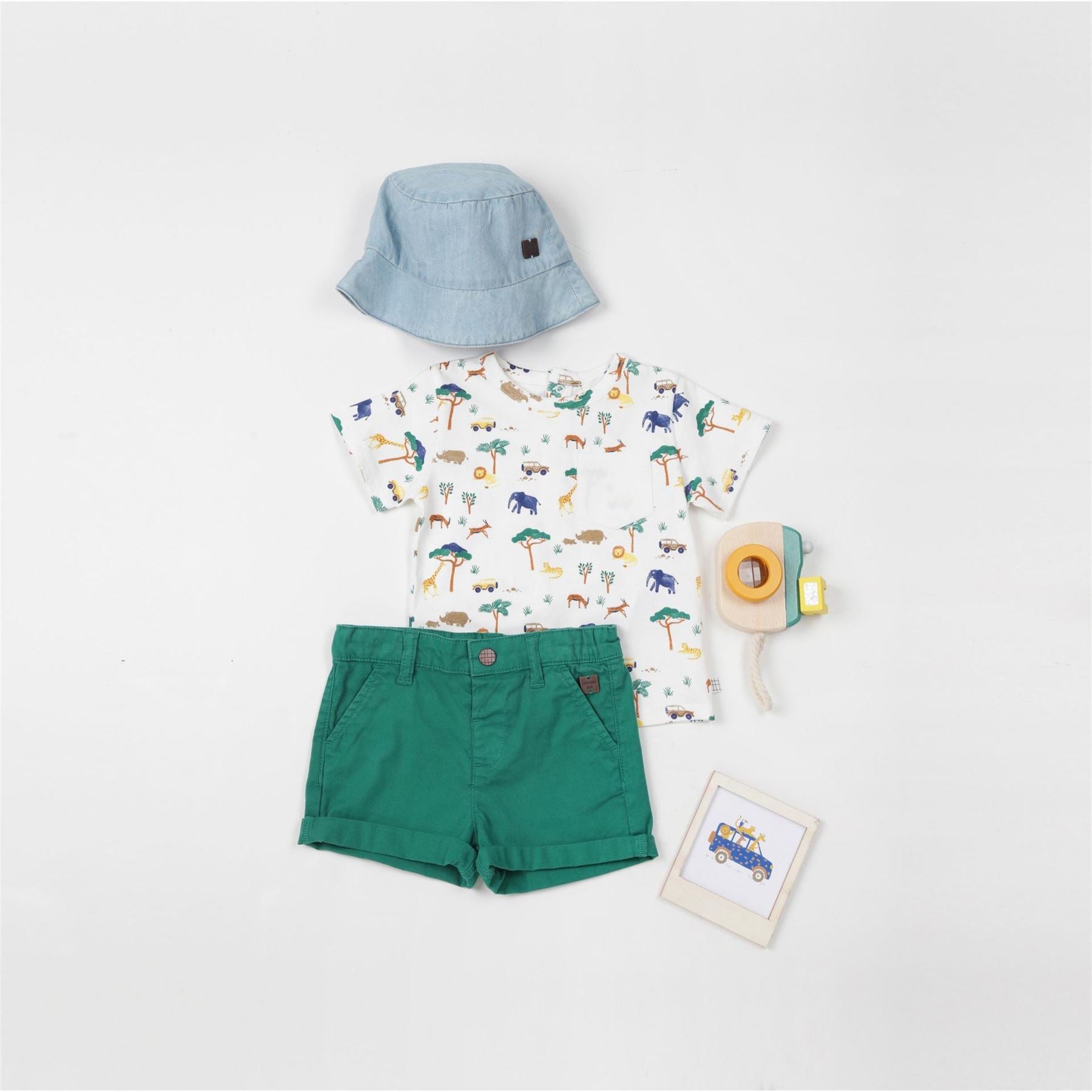 Carrement Beau Solid Banded Hem Bermuda Shorts