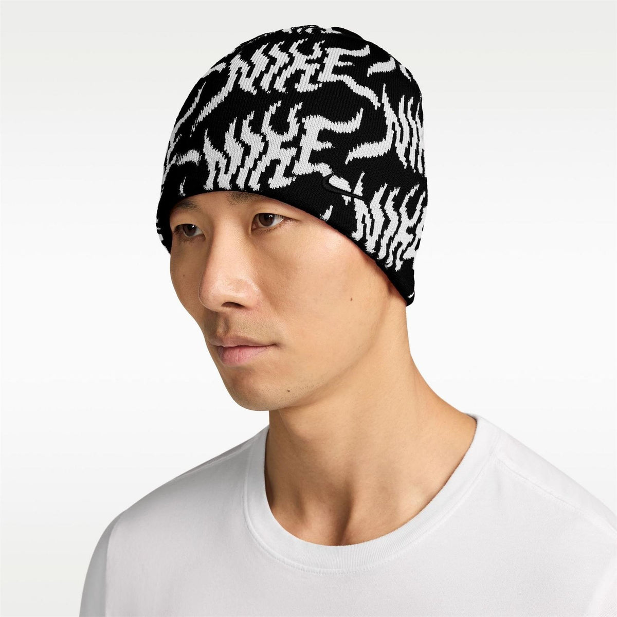 Nike Peak Graph Beanie 64