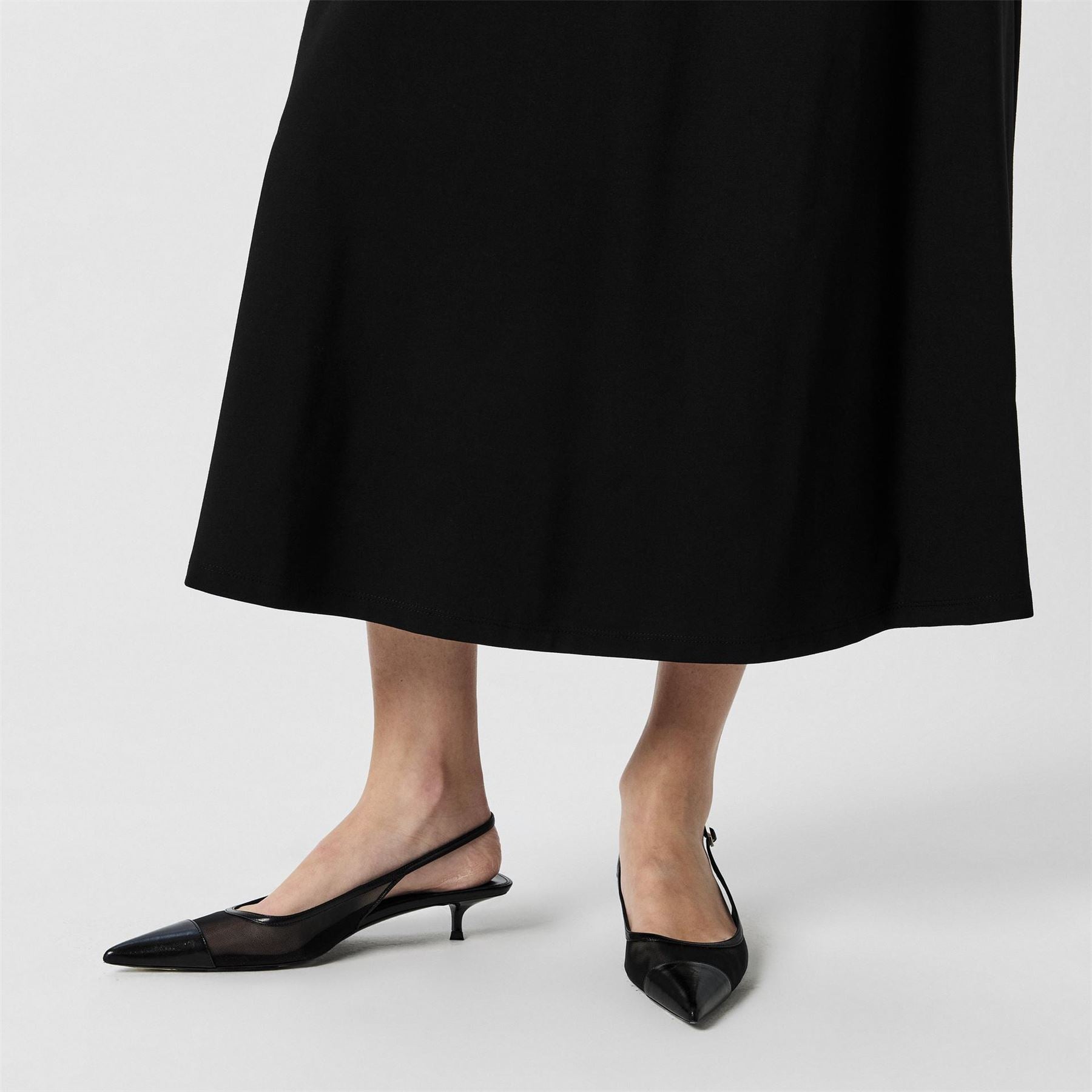 Finery Skirt