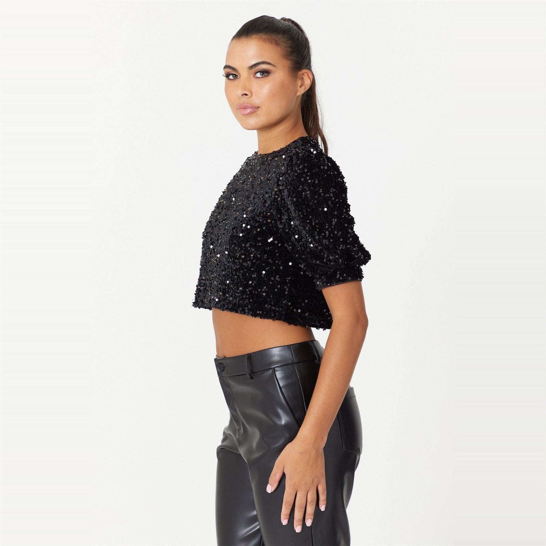 Be You Womens Sequin Crop Top