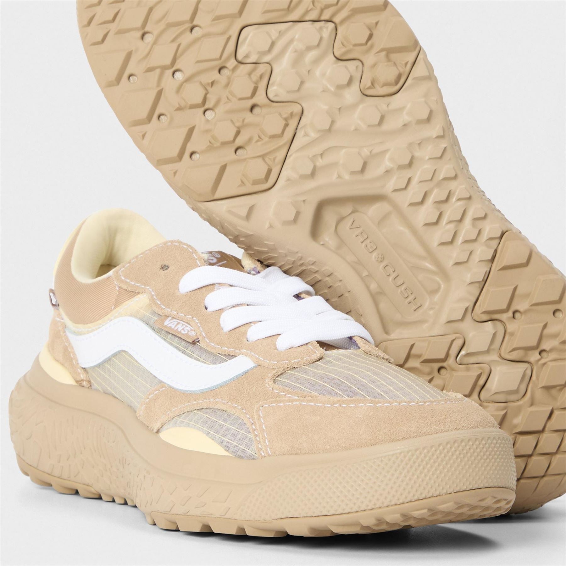 Vans Ultrarange Neo VR3 Graphic Print Lace-Up Trainers