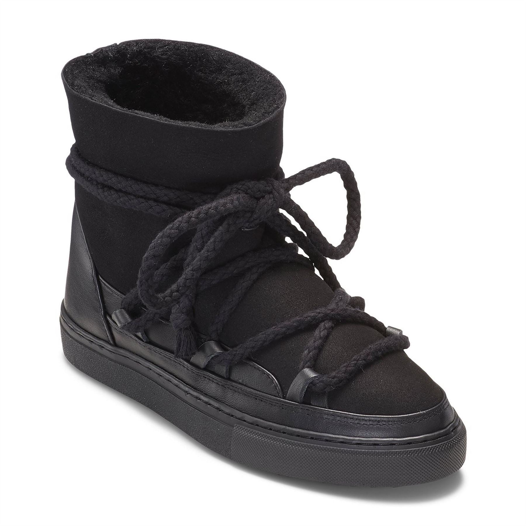 Inuikii Classic Snug Boots with Lace-Up Closure