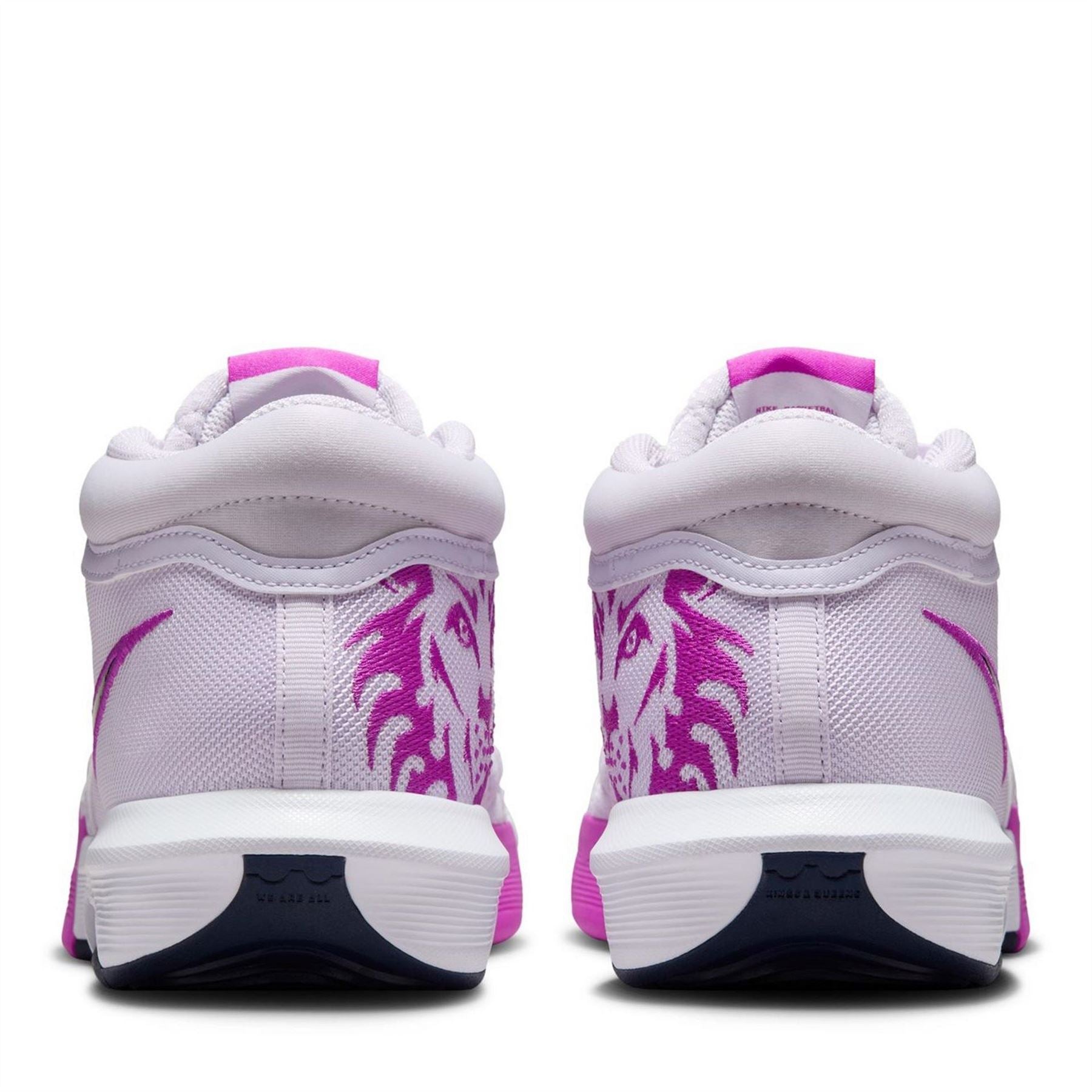 Nike Lebron Witness VIII Mid Top Basketball Sneakers