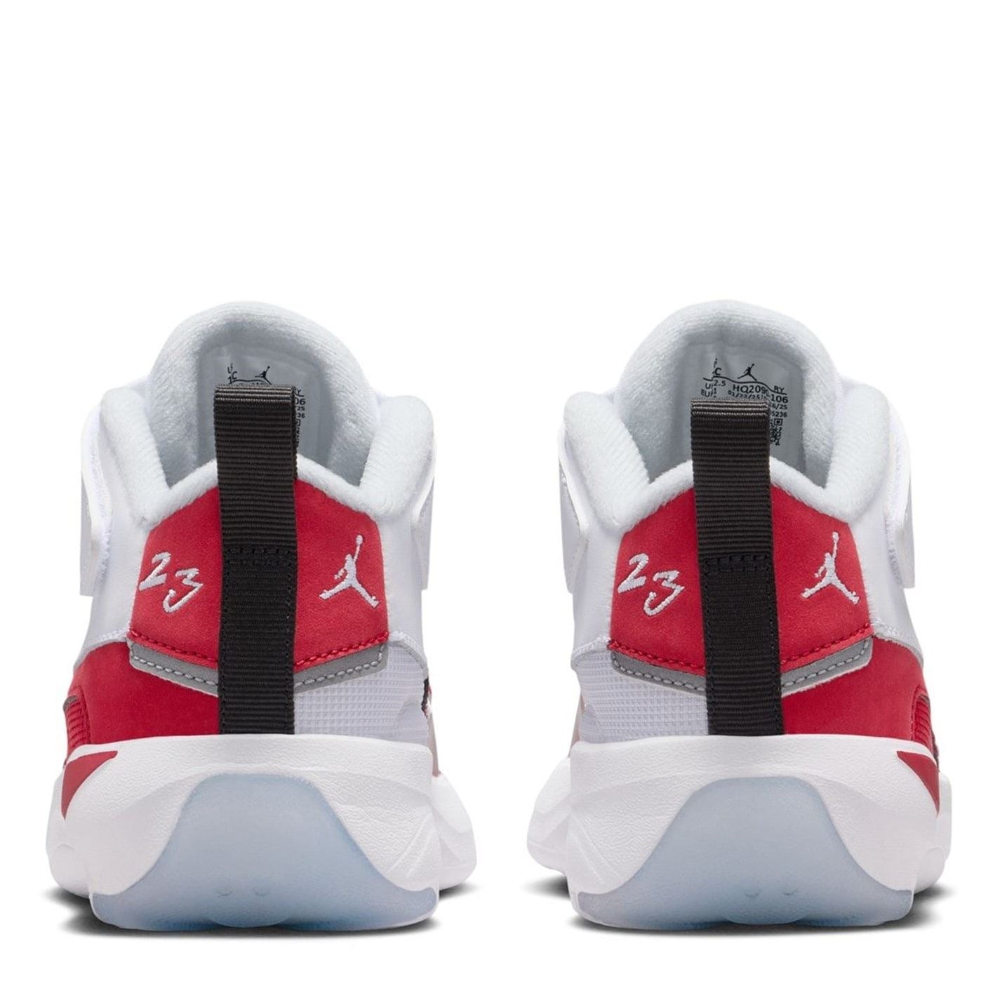 Air Jordan Max Aura Basketball Trainers