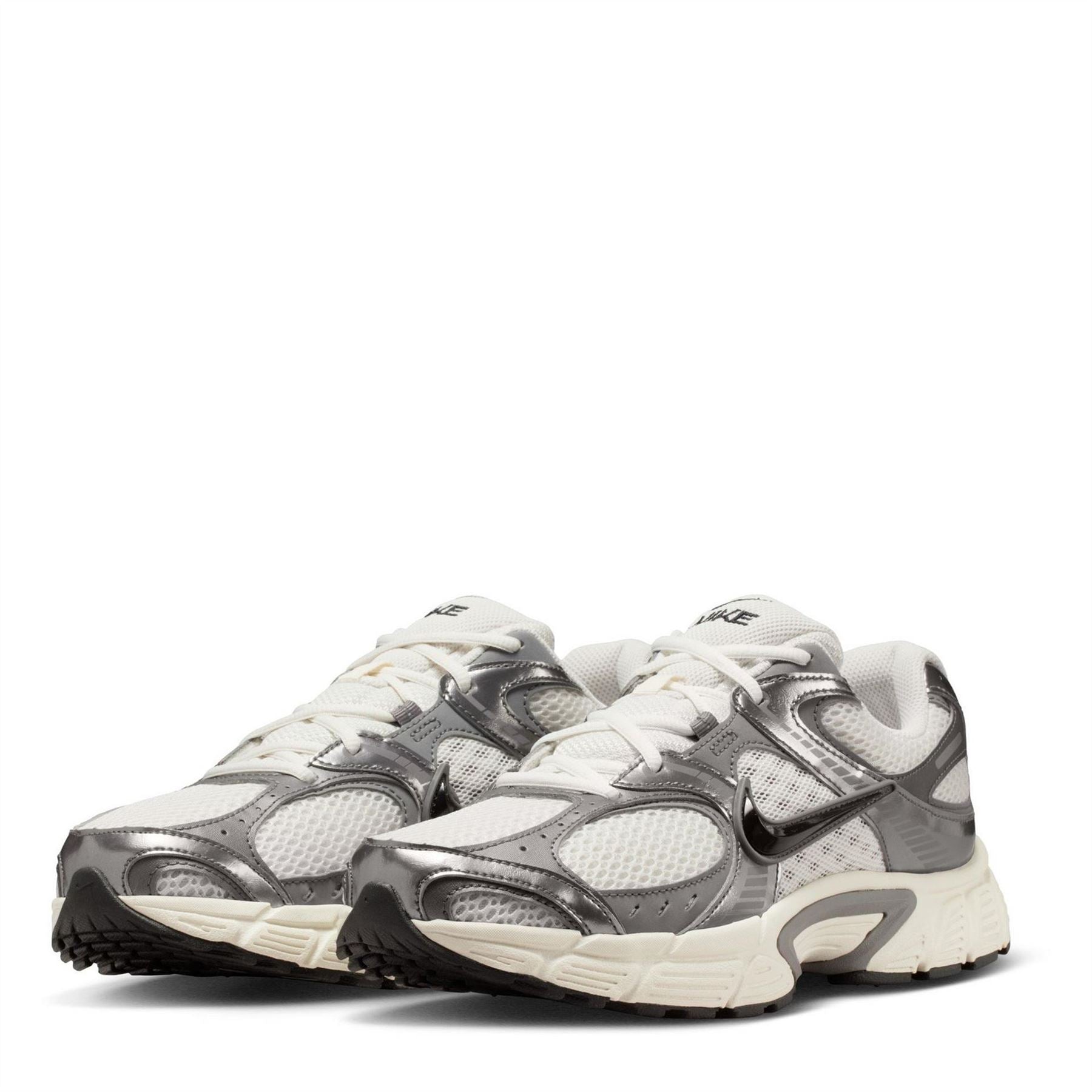 Nike Vomero 5 Running Flat Heel Trainers