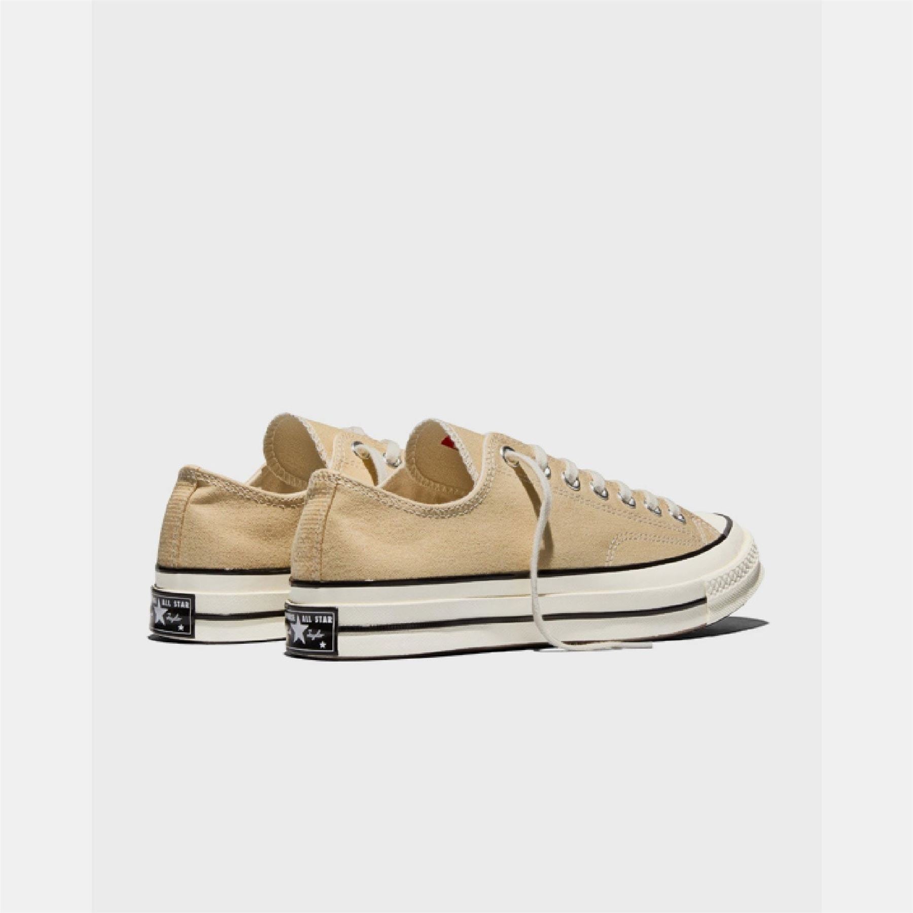 Converse Adults Chuck 70 Canvasas High Top Trainers