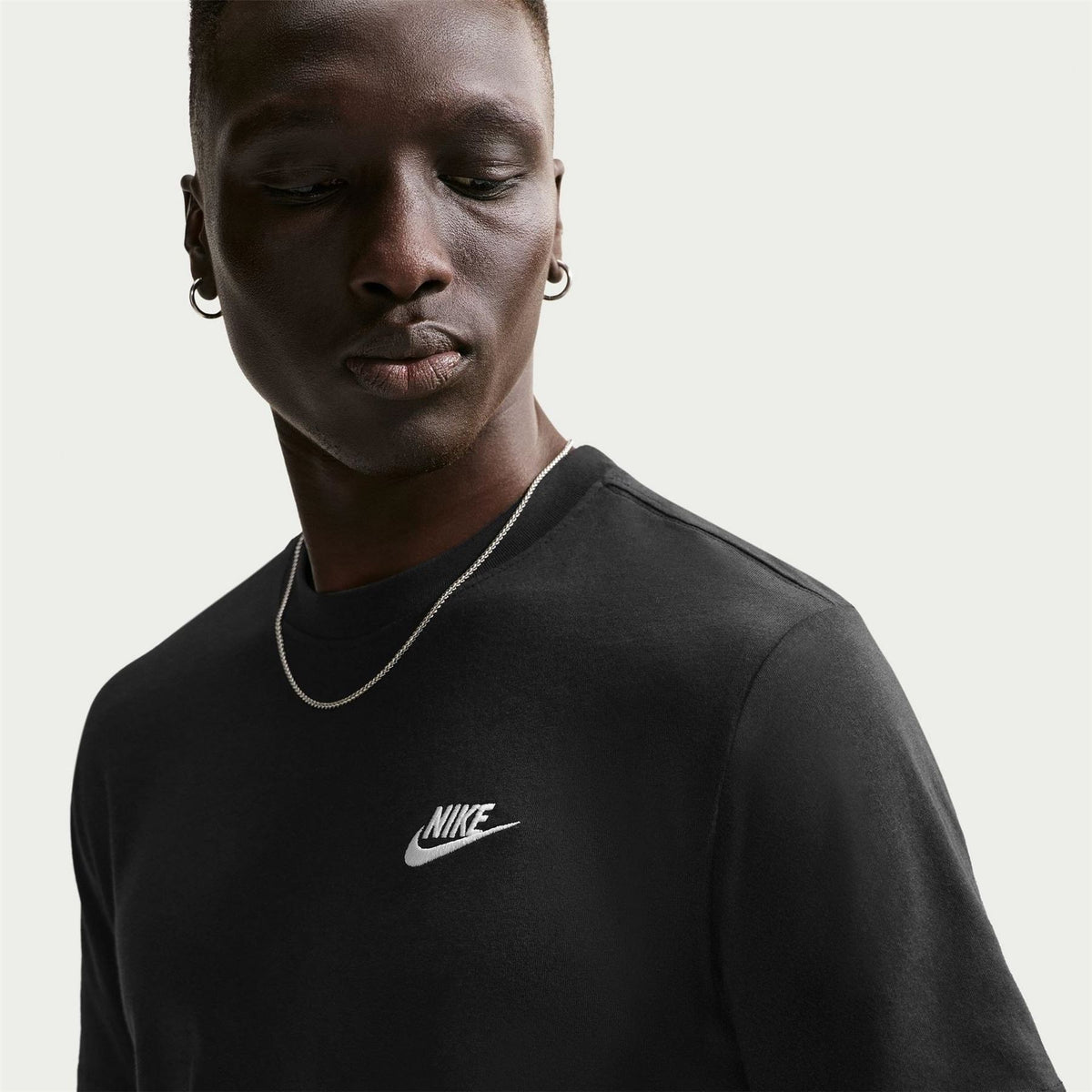 Nike Mens Sportswear Club T-Shirt