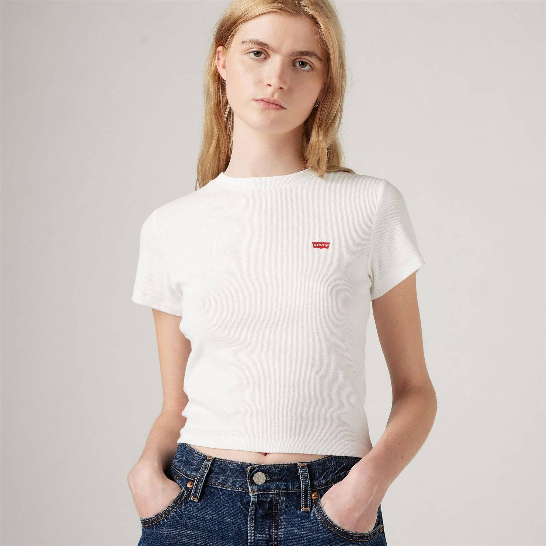 Levis Essential Sporty Cropped Slim Fit Crew Neck T-Shirt