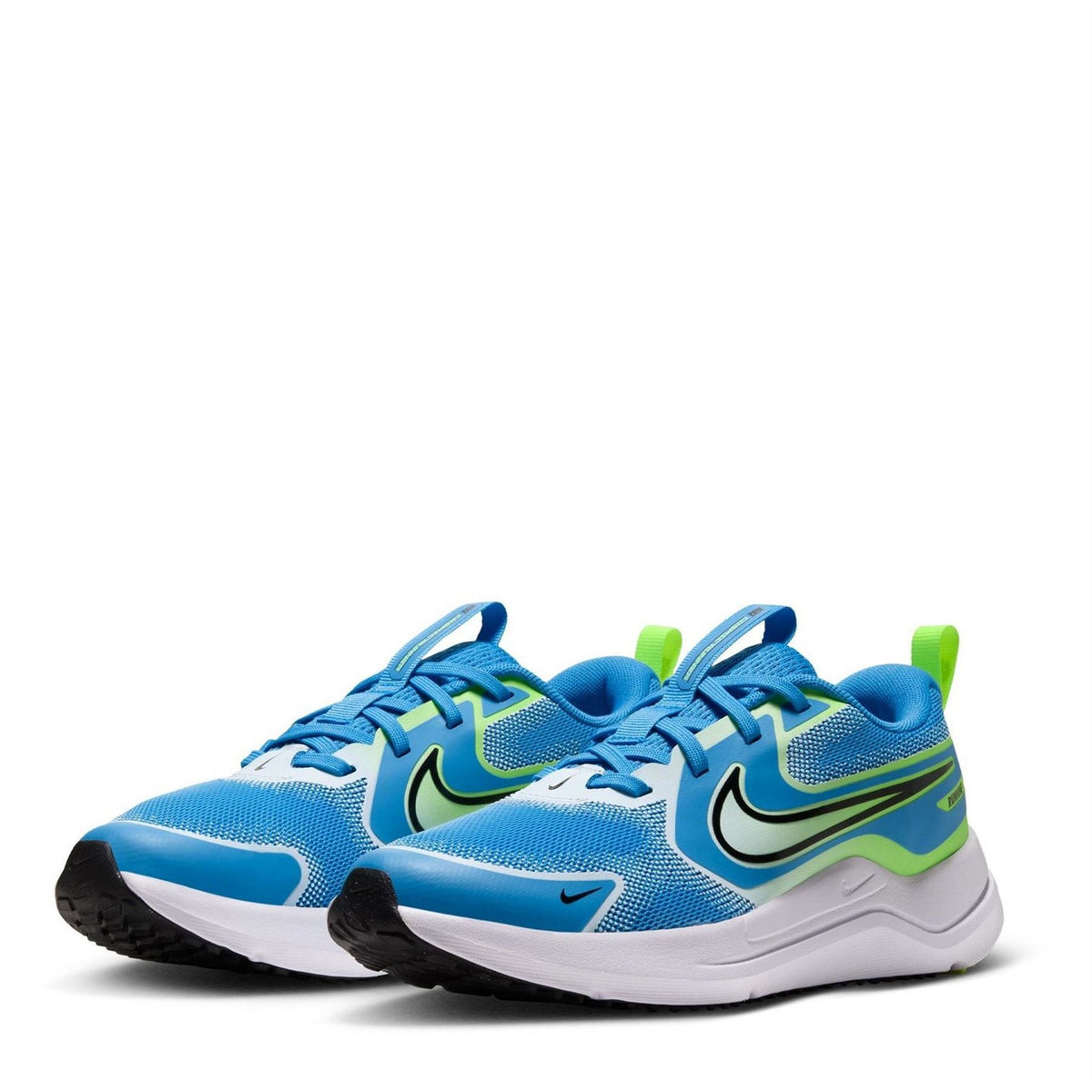 Nike Cosmic Runner Low Top Sneakers