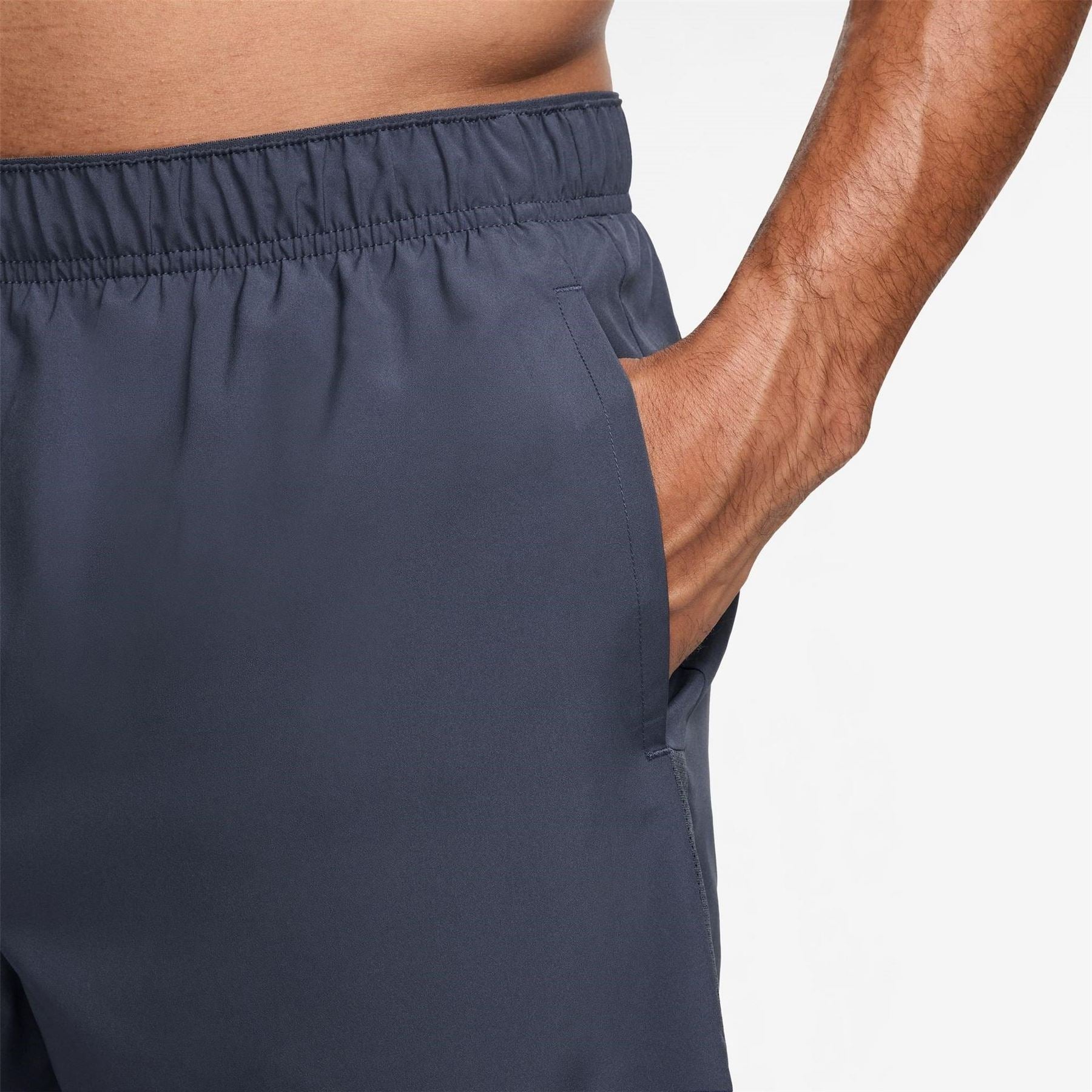 Nike Mens 7in Challenge Shorts