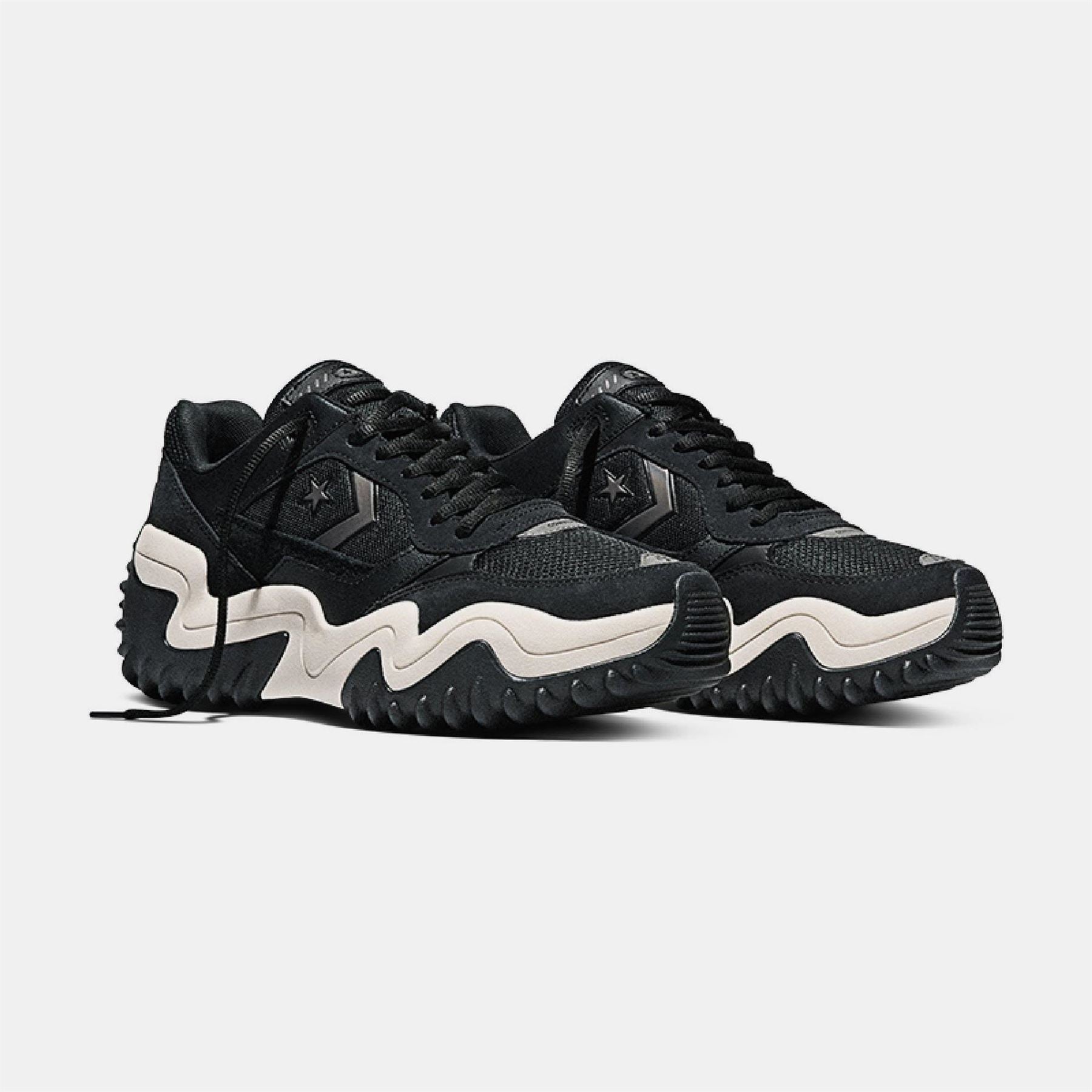 Converse Wave Motion Platform Trainers