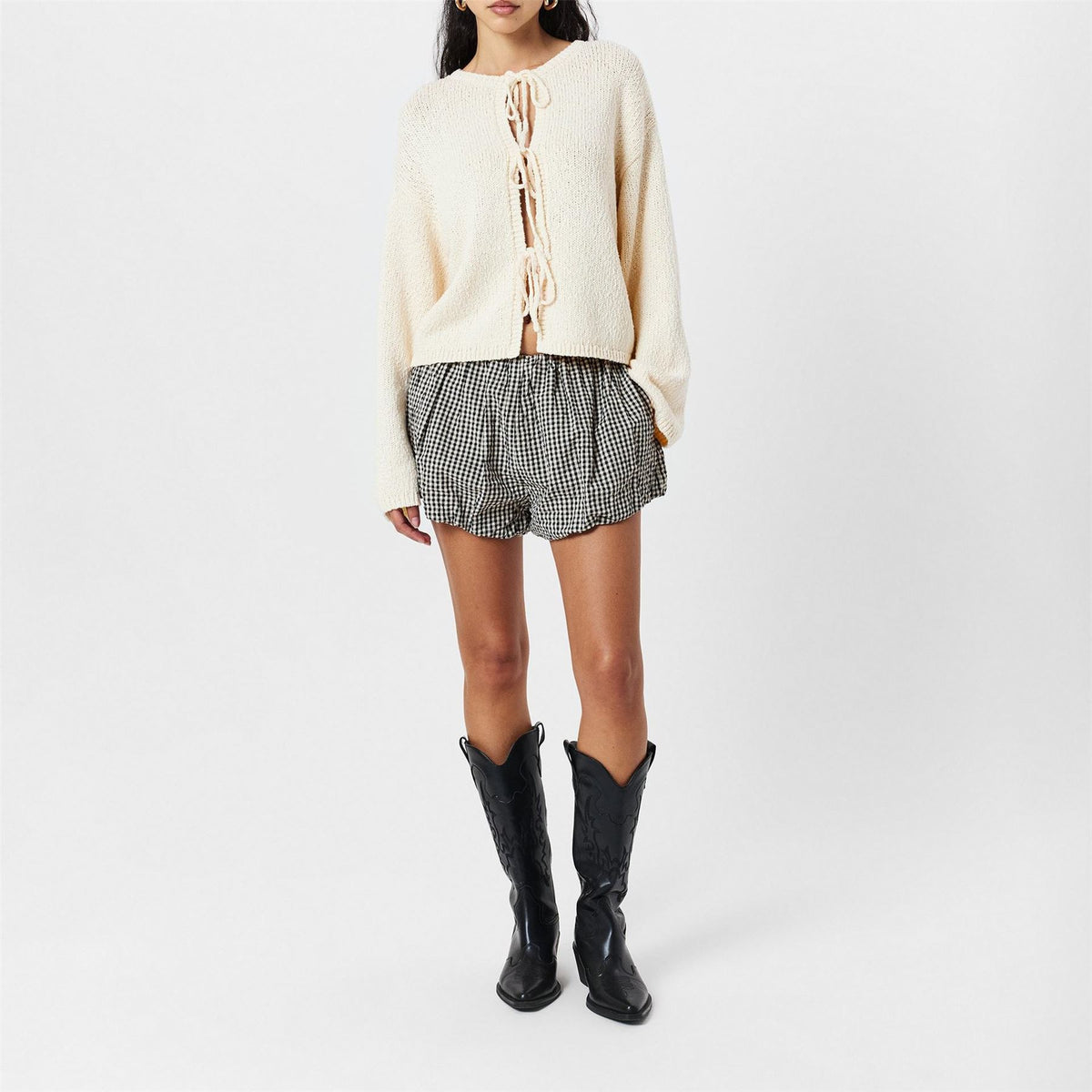 Edited Salma Cardi