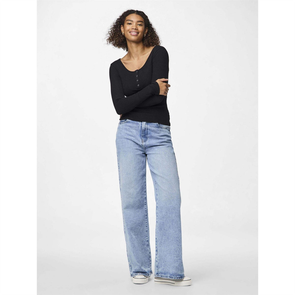 Pieces Scoop Neck Long Sleeve Slim Fit Blouse with Button Placket