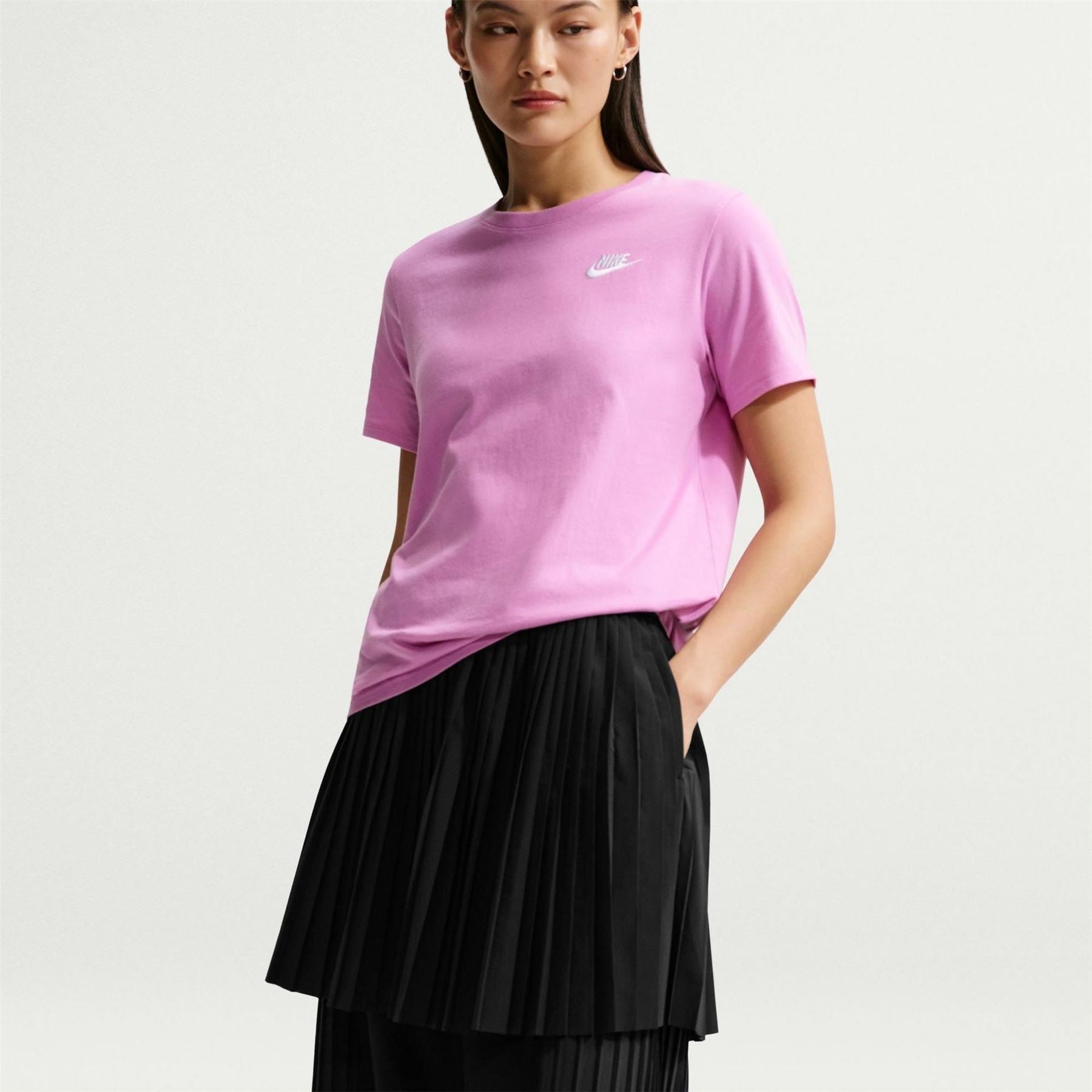 Nike Womens Sportswear Club T-Shirt