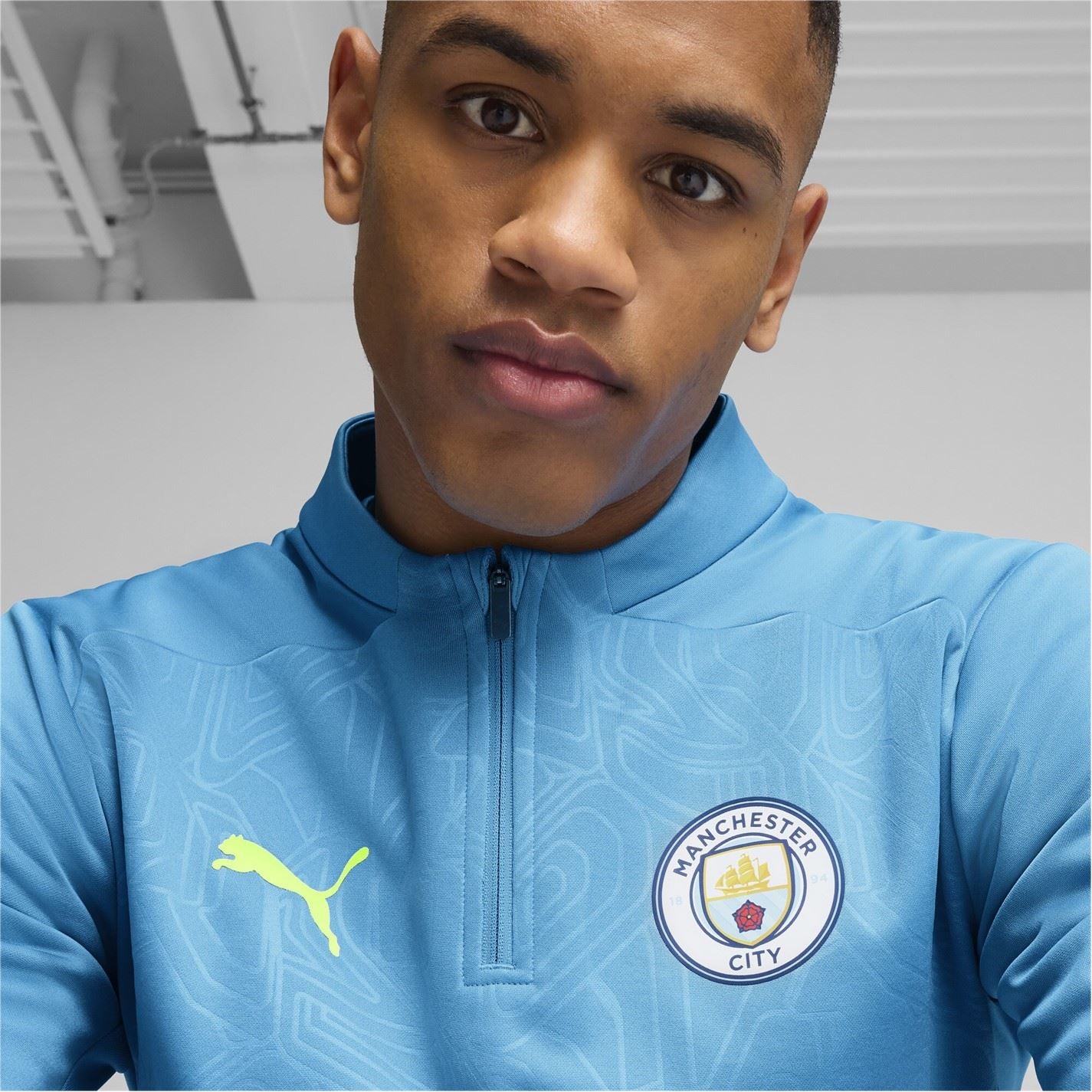 Puma Manchester City Training Hybrid Top 2024 2025 Adults
