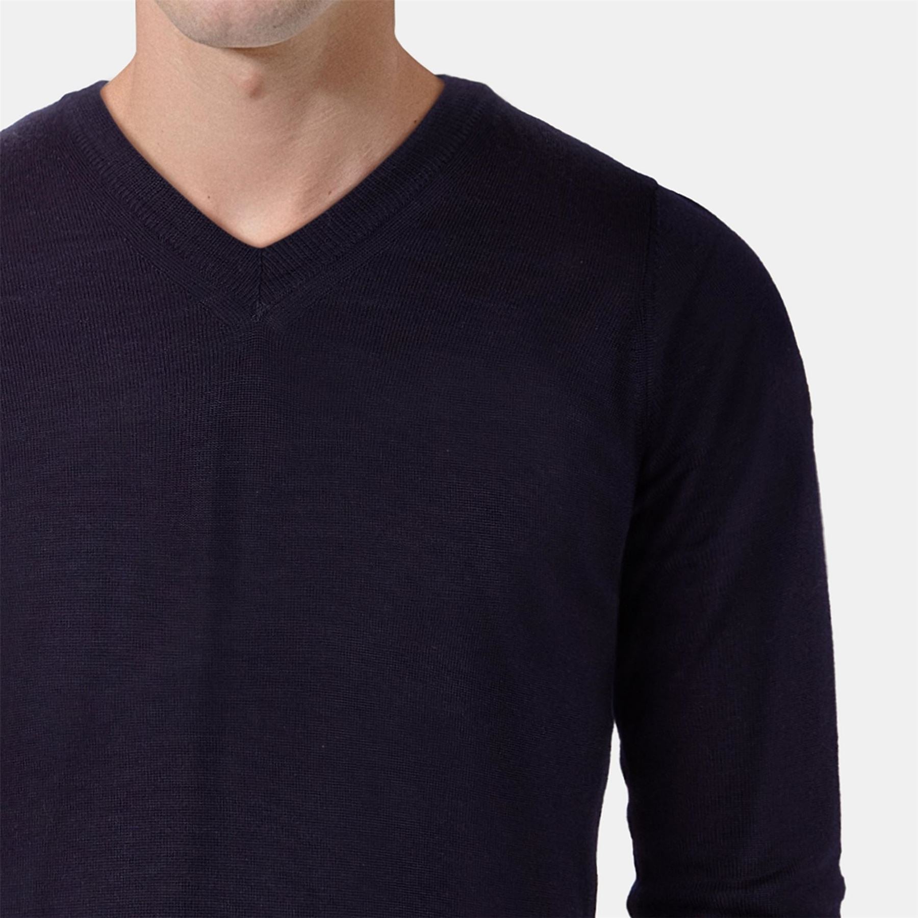 Lyle and Scott Merrick V-Neck Long Sleeve Sweater
