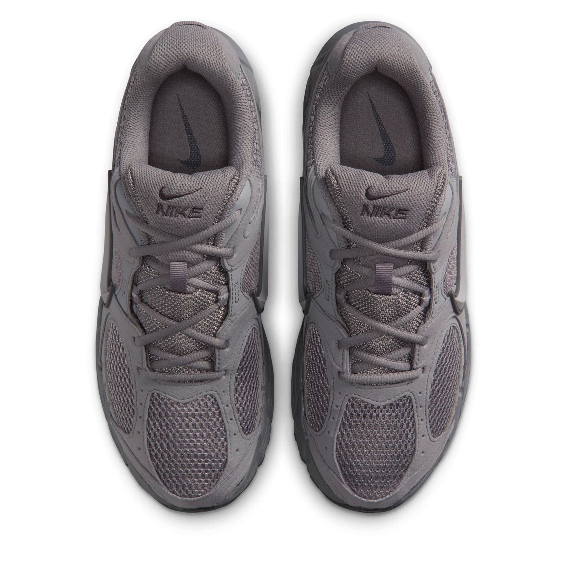 Nike Vomero 5 Running Flat Heel Trainers