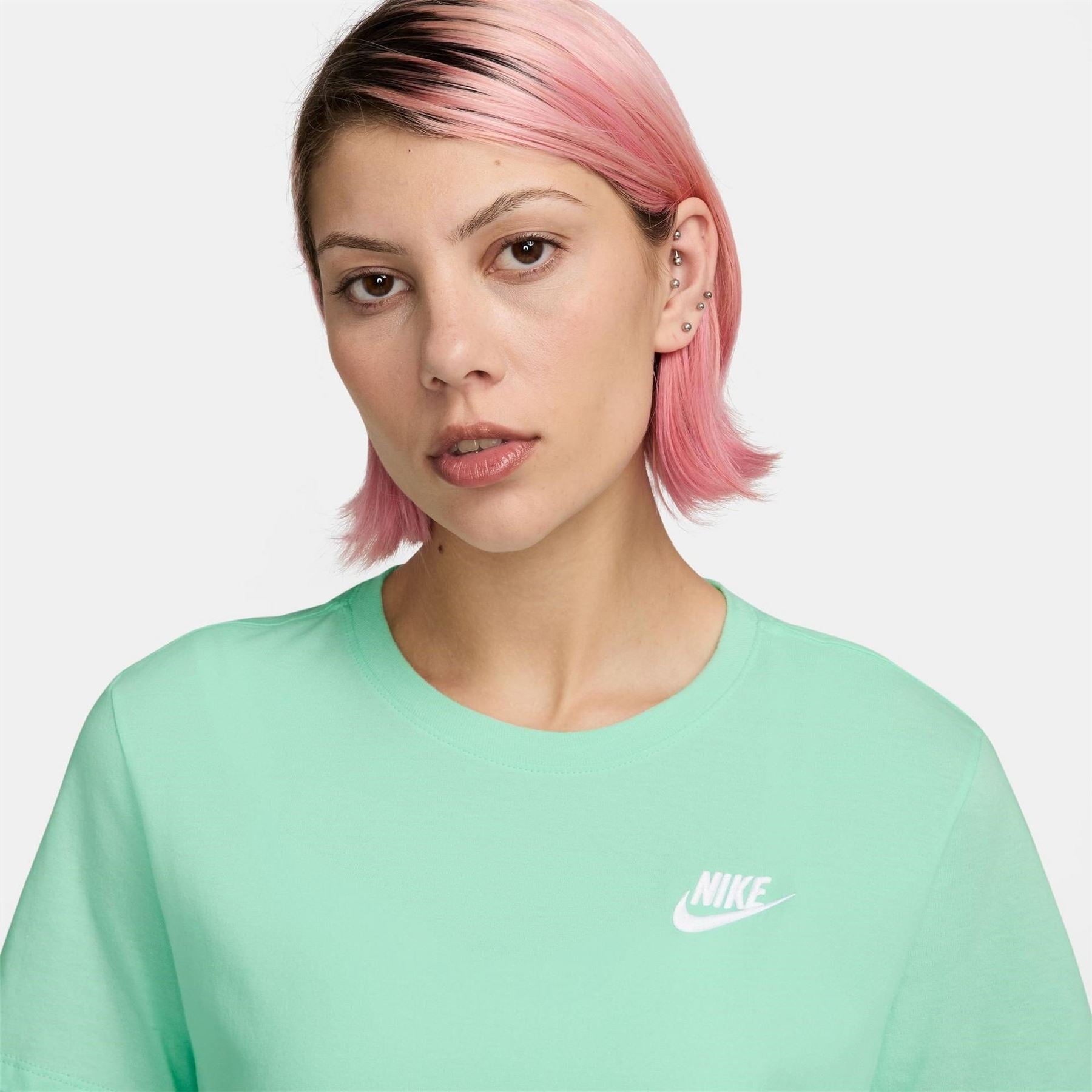 Nike Womens Sportswear Club T-Shirt