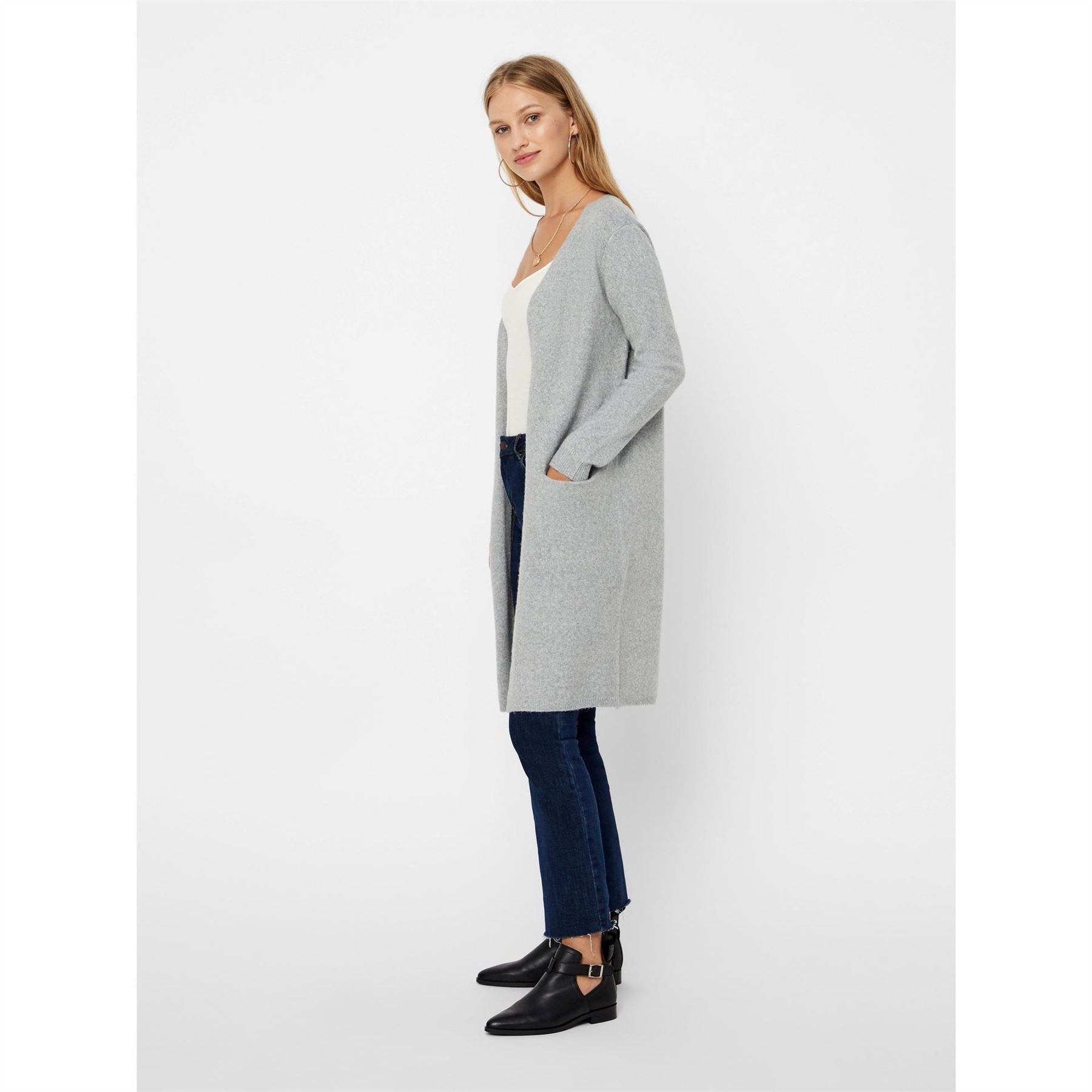 Vero Moda Doffy V-Neck Relaxed Fit Long Sleeve Sweater