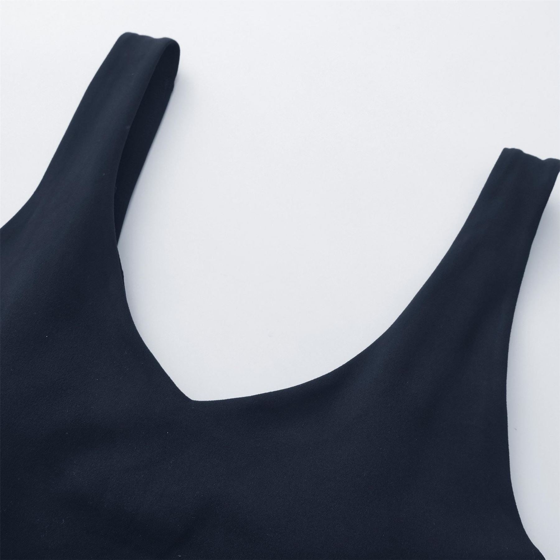 LA Gear Womens V Neck Active Tank Top