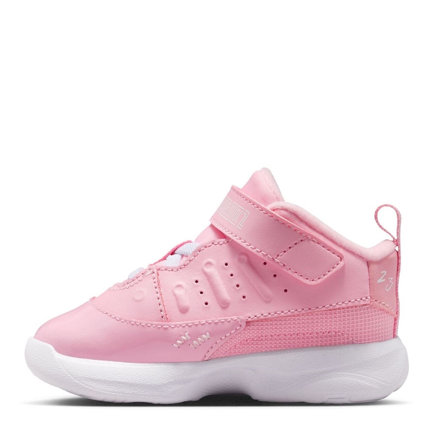 Air Jordan Max Aura 7 Mid Top Lace-Up Sneakers