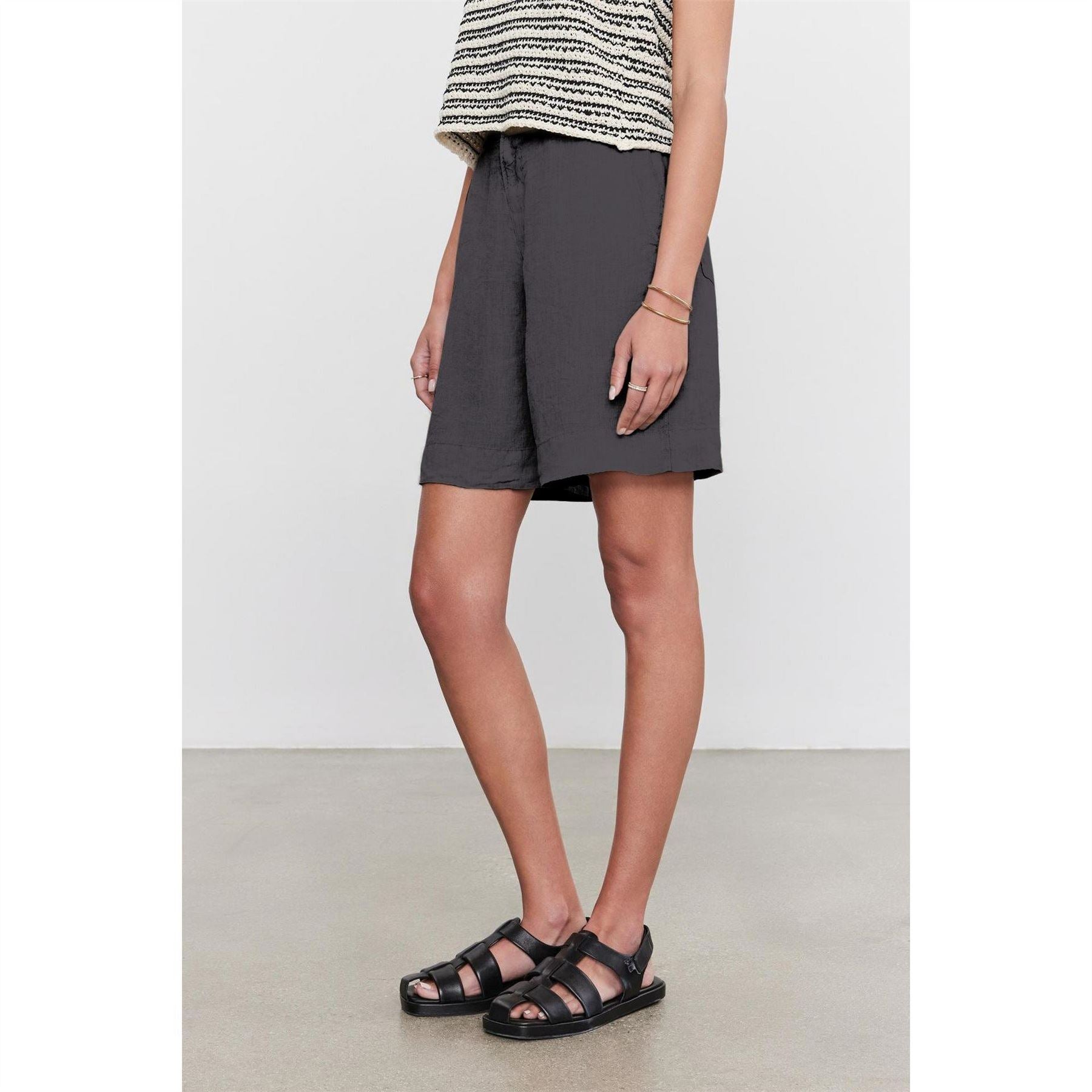 Velvet by Graham and Spencer Solid Patterned Relaxed Fit Bermuda Shorts