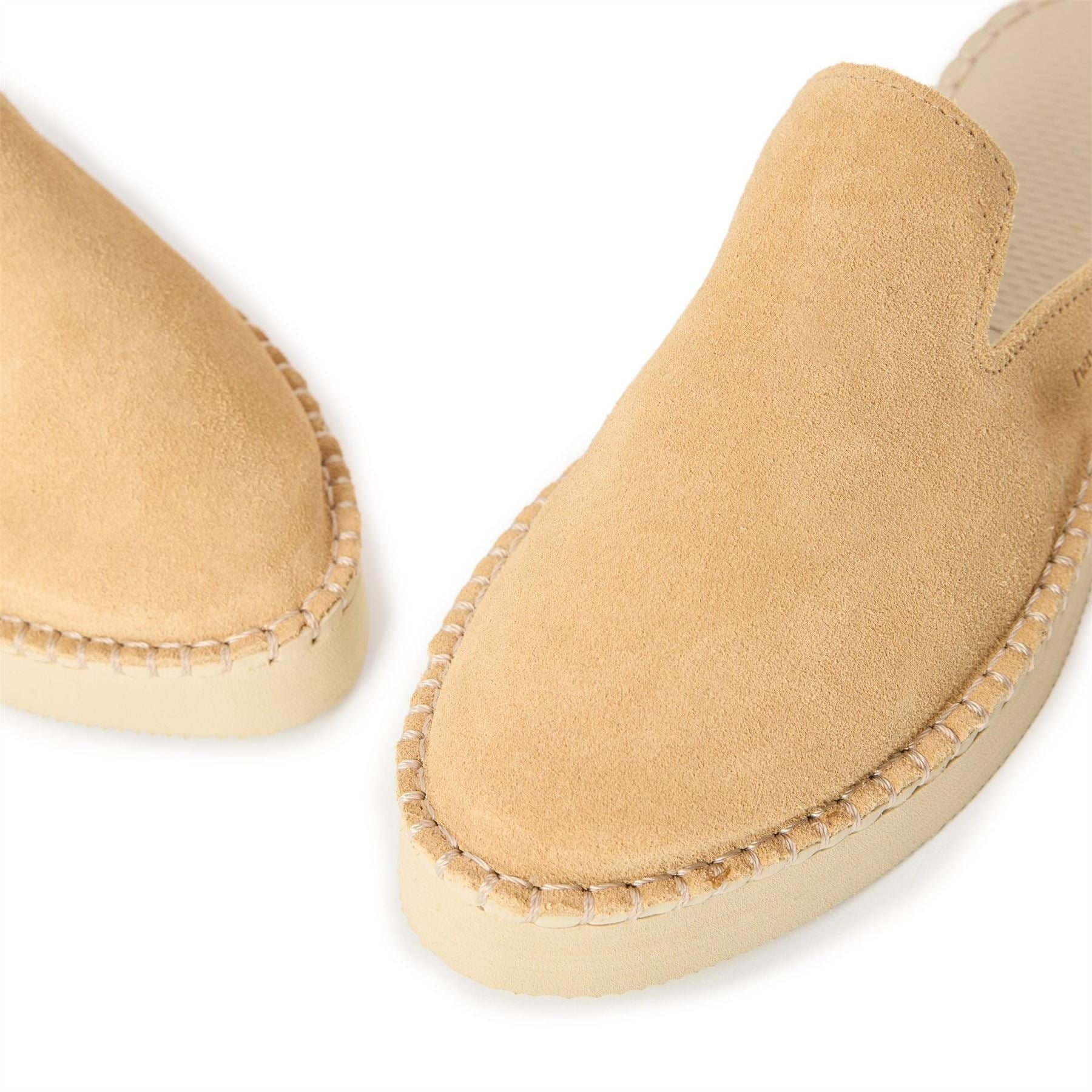 Havaianas Espadrille Closed Toe Flats