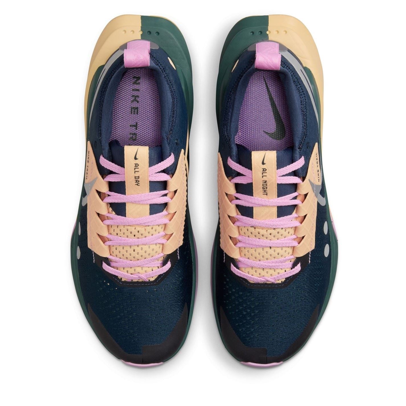 Nike Womens Zegama Trail 2 Trail Running Shoes
