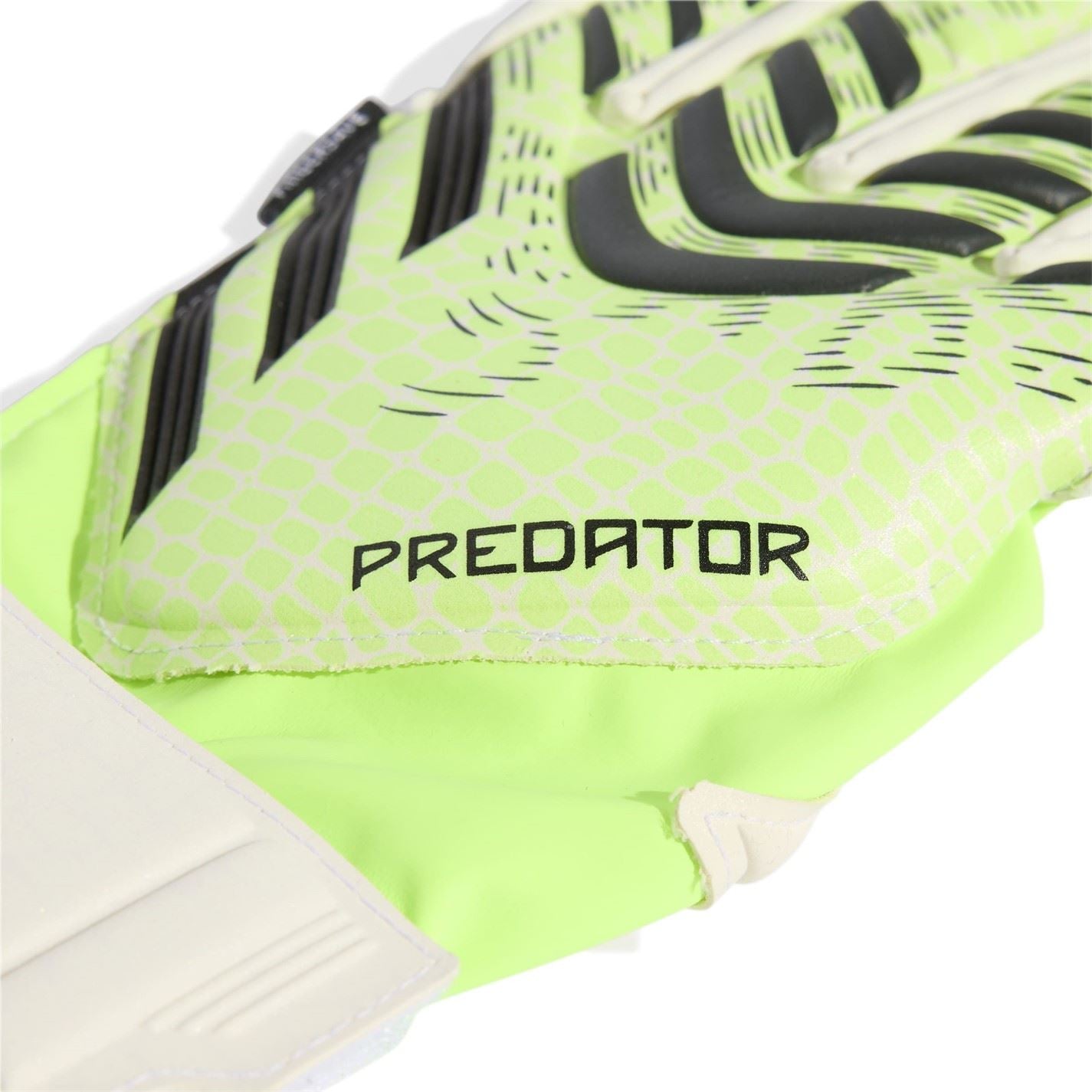 adidas Predator Match Fingersave Goalkeeper Gloves Juniors