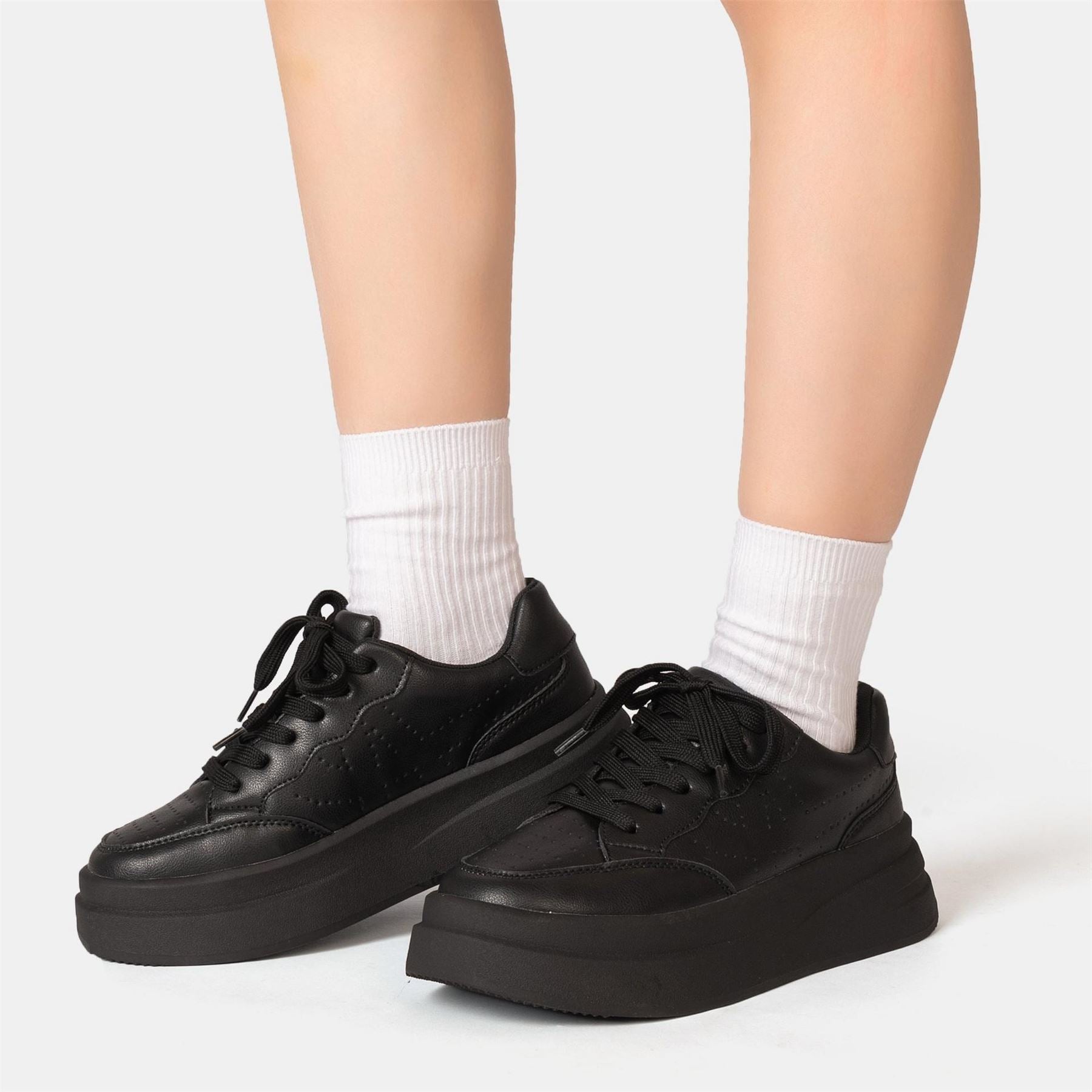 Kappa Ari Trainers