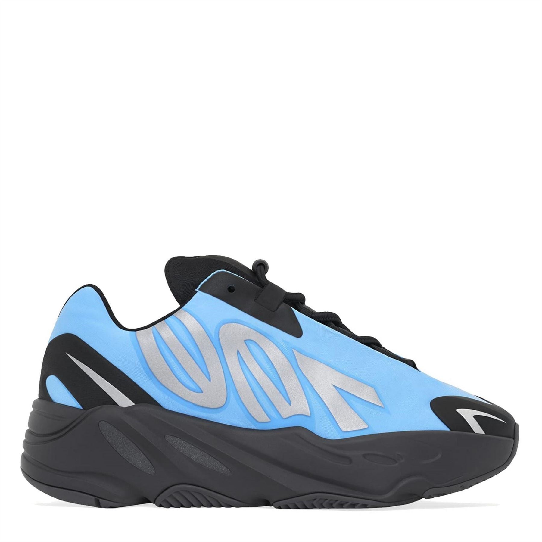 Yeezy 700 Mnvn Chunky Boost Runners