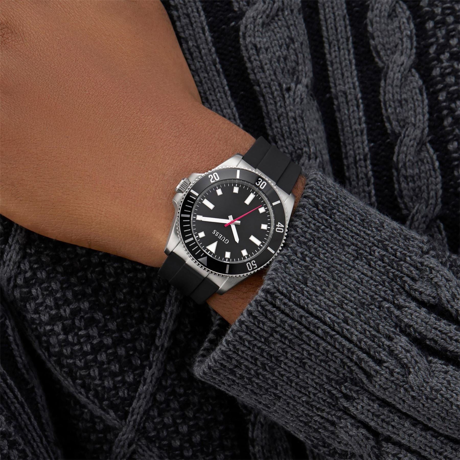 Guess Cliff Dive Steel Bracelet Analogue Watch