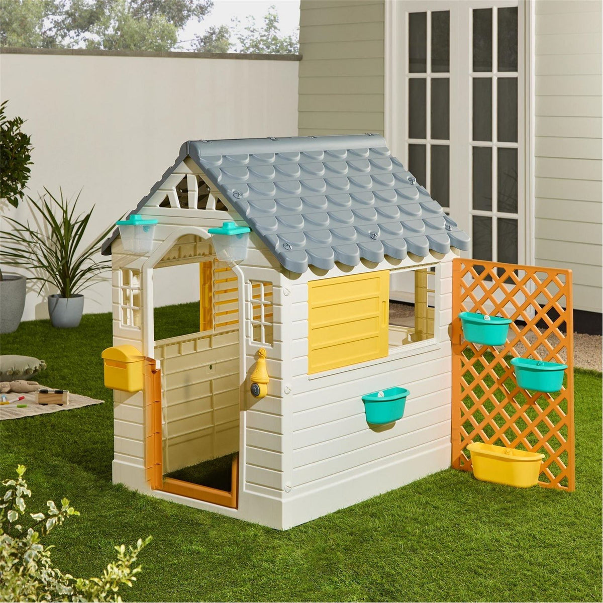 Dolu Garden Playhouse