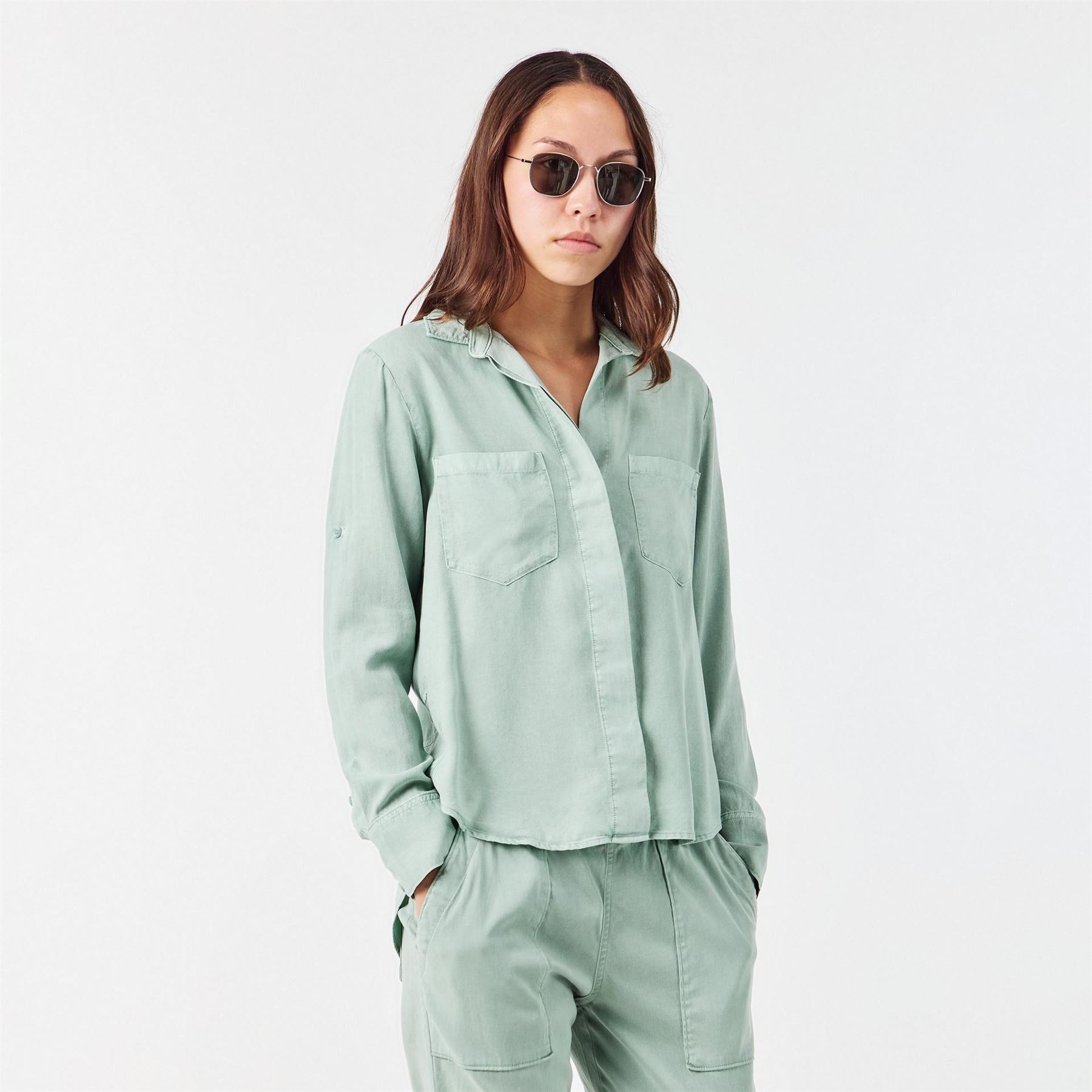 Bella Dahl Back Slit Relaxed Fit Three Quarter Sleeve Shirt