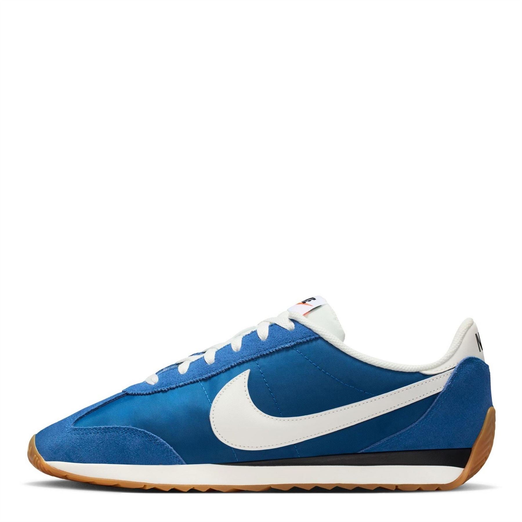 Nike Low Heel Round Toe Low Top Sneakers