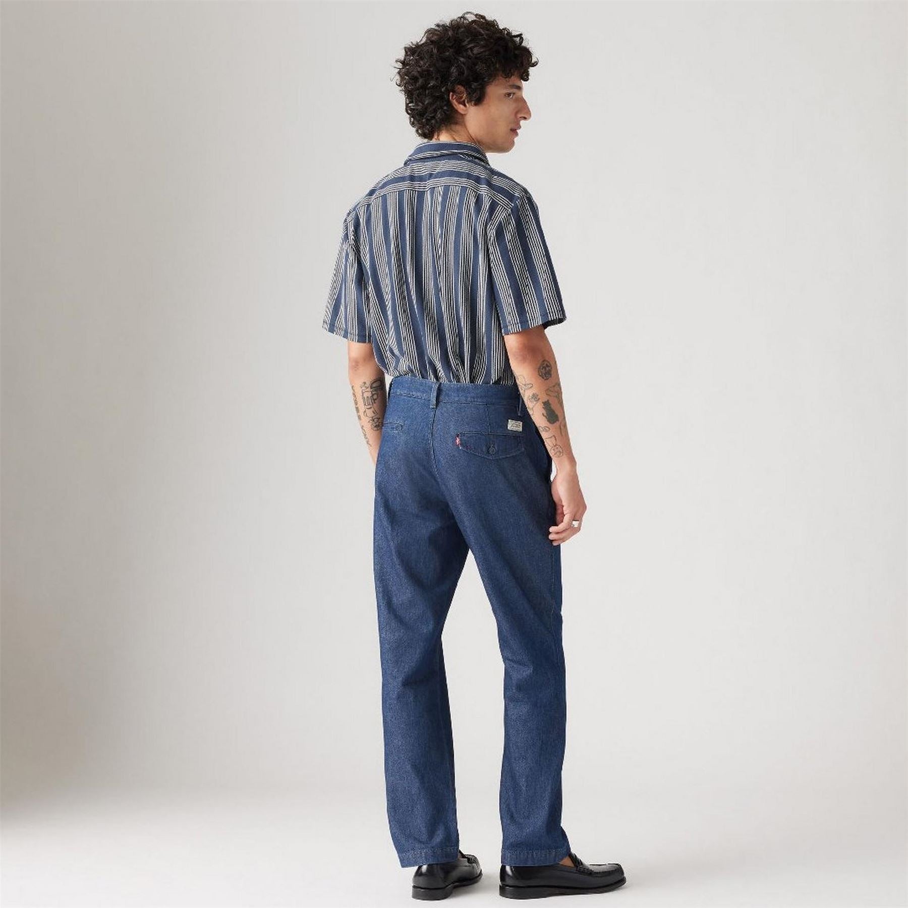 Levis Authentic Straight Washed Chinos