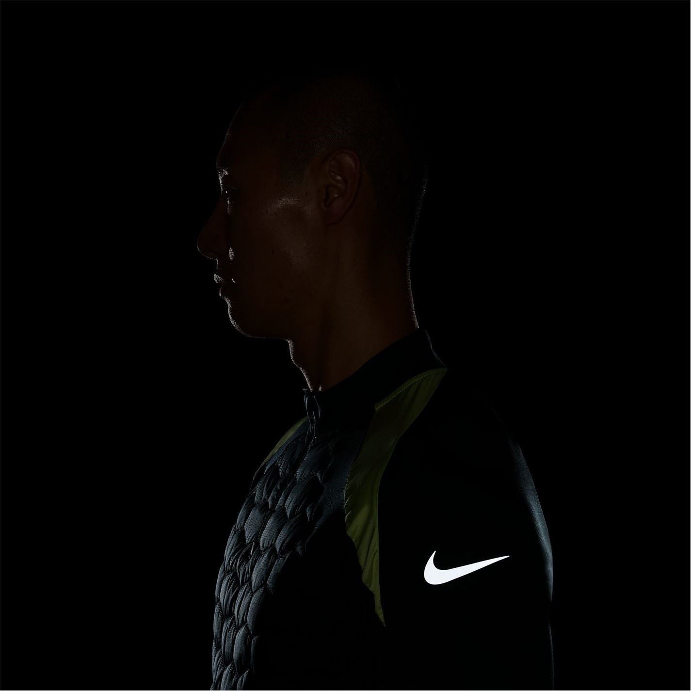 Nike Zip Neck Raglan Sleeve Slim Fit Drill Top