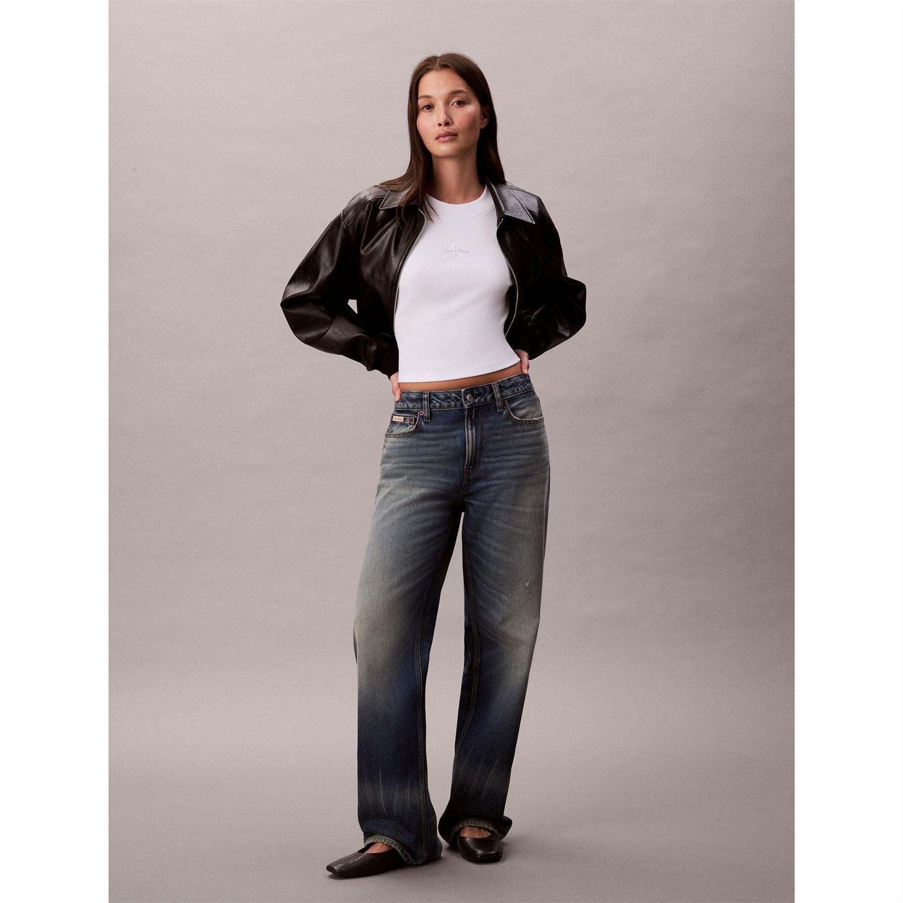 Calvin Klein Jeans Baby Cropped Slim Fit Long Sleeve Crew Neck T-Shirt