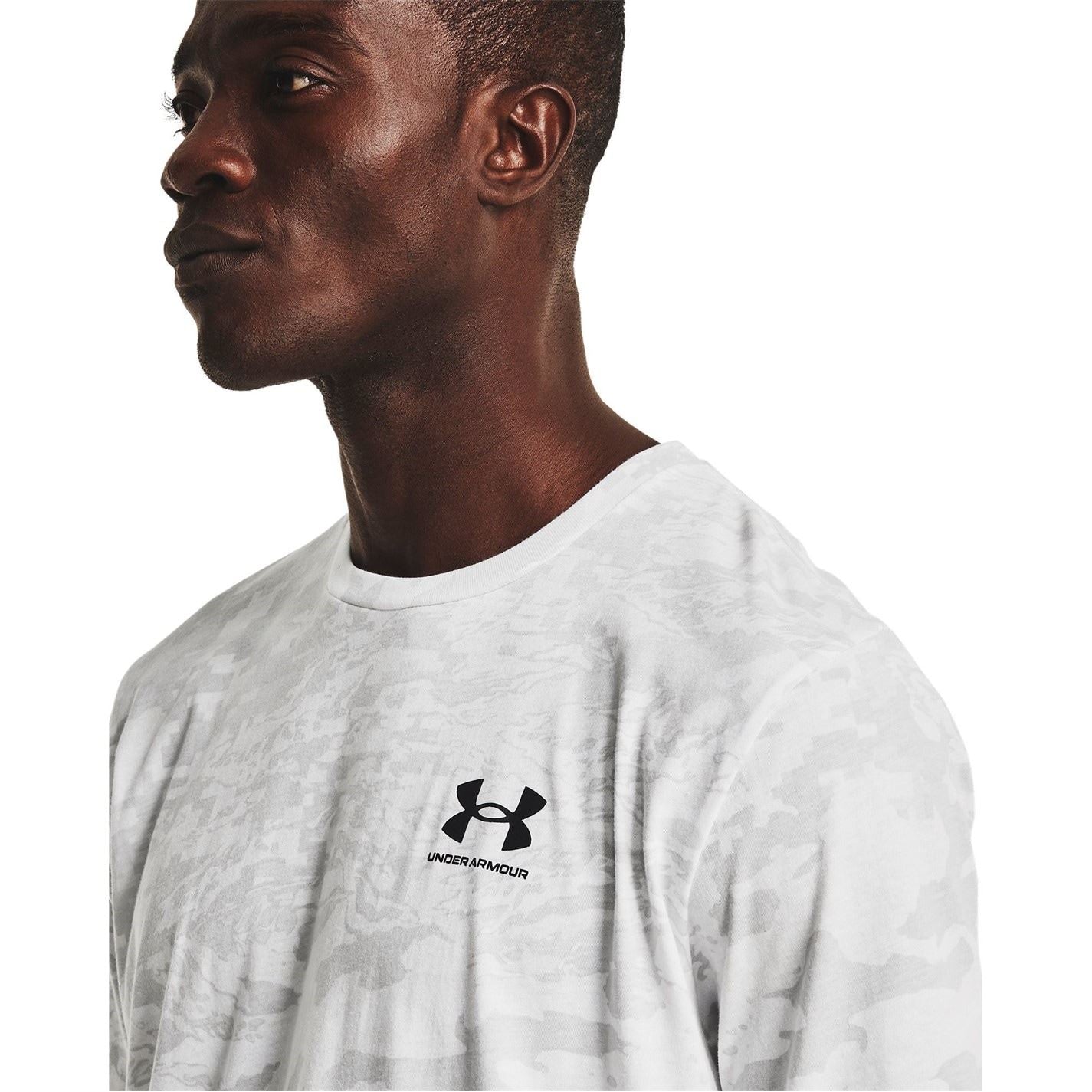 Under Armour Camo Regular Fit Crew Neck Short Sleeve T-Shirt