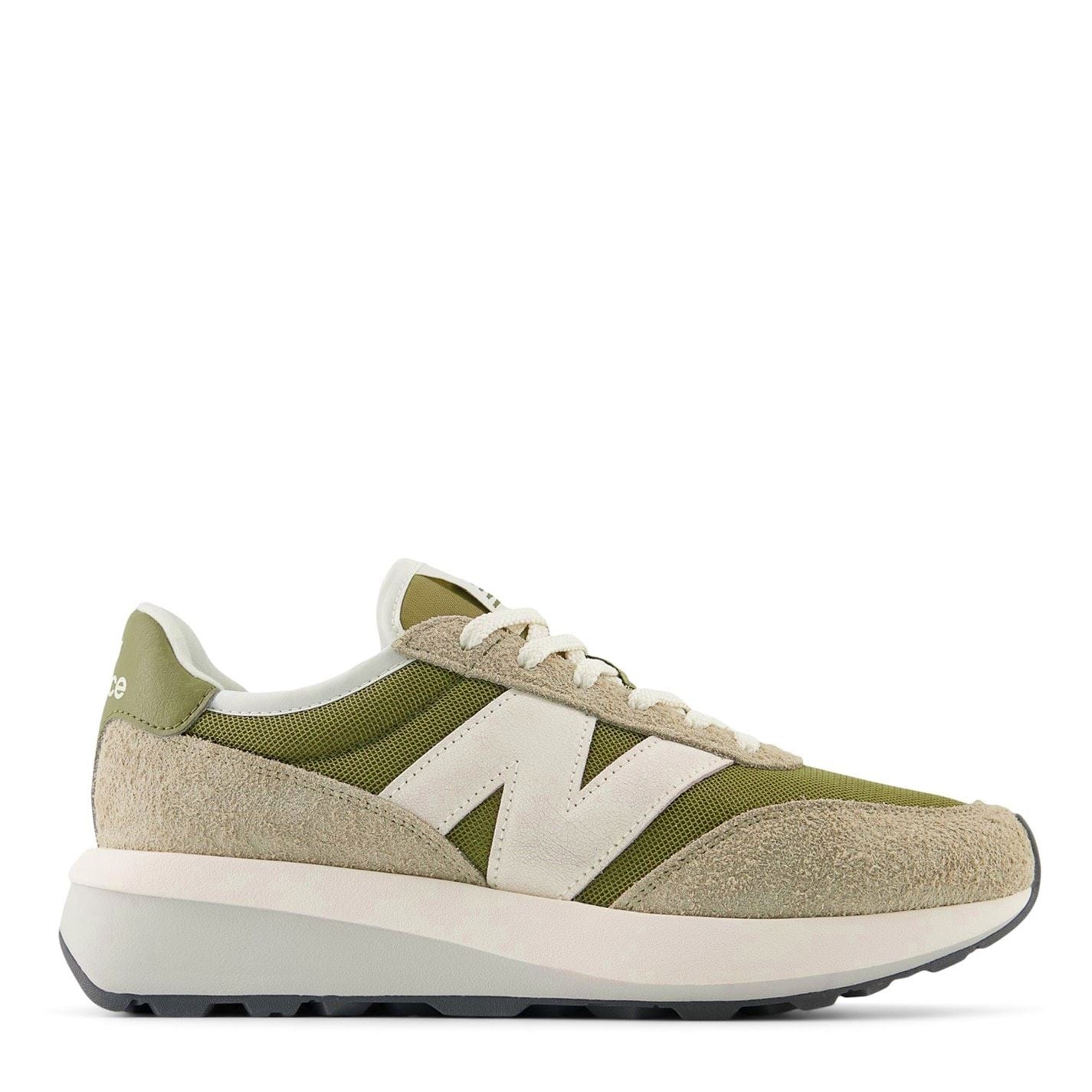 New Balance Low Top Round Toe Flat Heel Sneakers