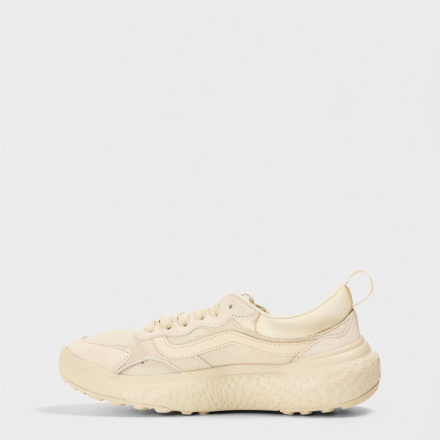 Vans Ultrarange Neo VR3 Graphic Print Lace-Up Trainers
