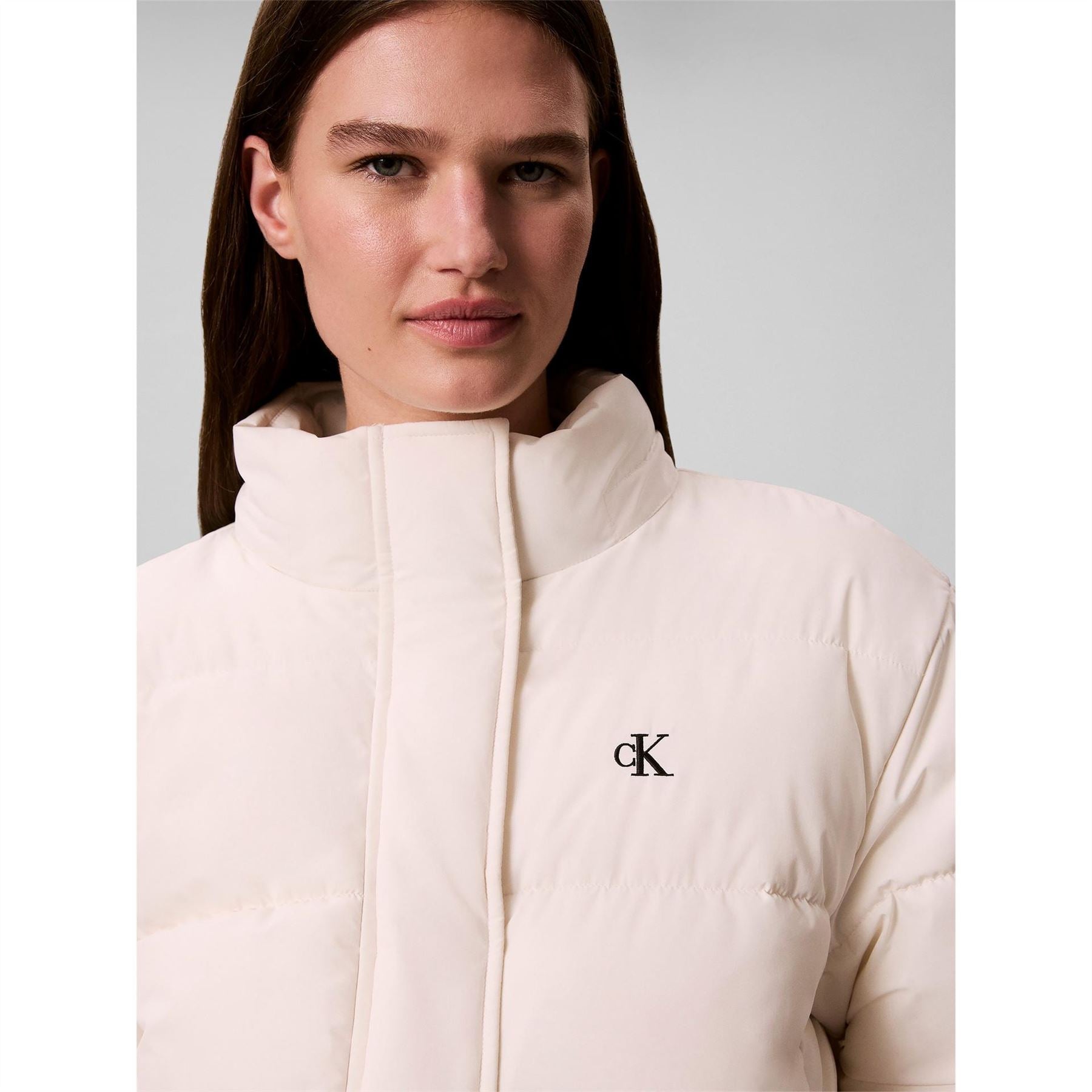 Calvin Klein Jeans  Essential Water Resistant Rds Certified Down Short Puffer Jacket