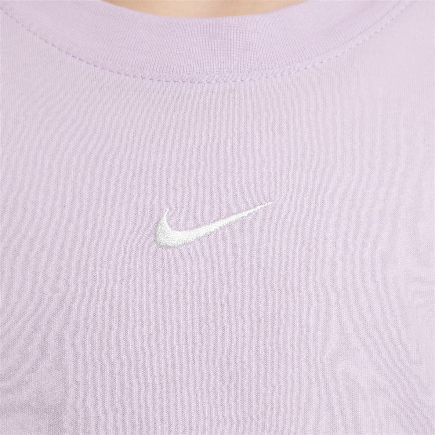 Nike Sportswear Big Kids (girls) T-Shirt