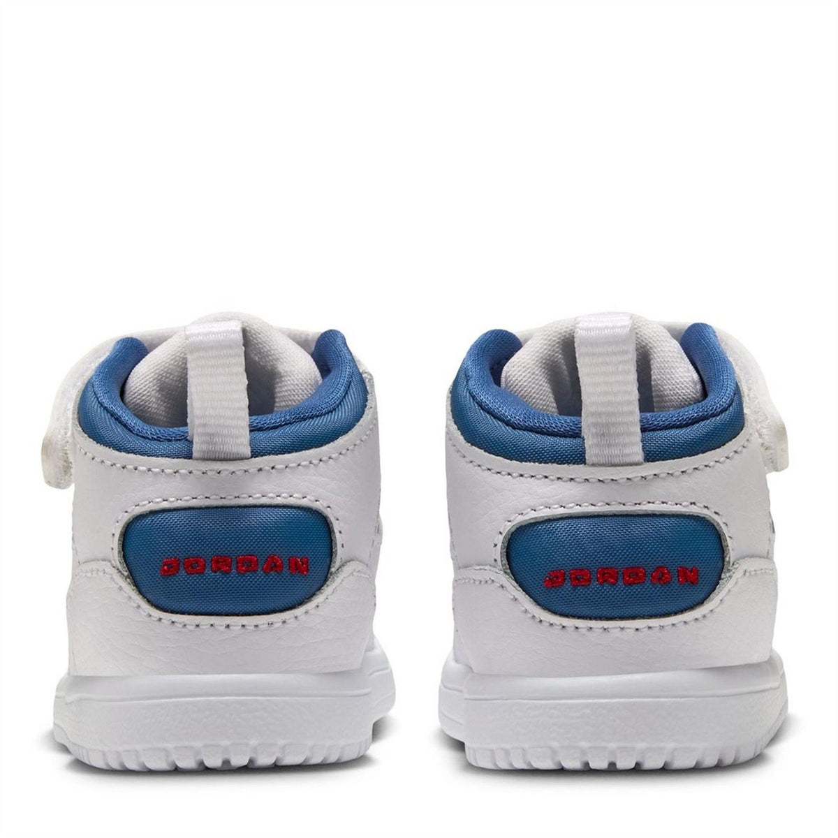 Air Jordan Court Con Mid In64