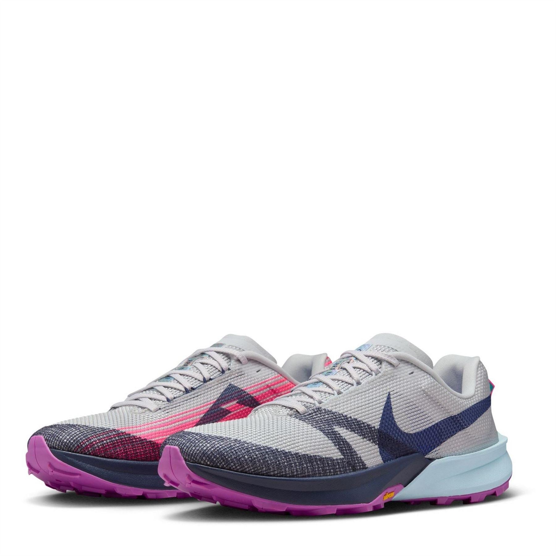 Nike Mens Kiger 10 Trail Running Shoes